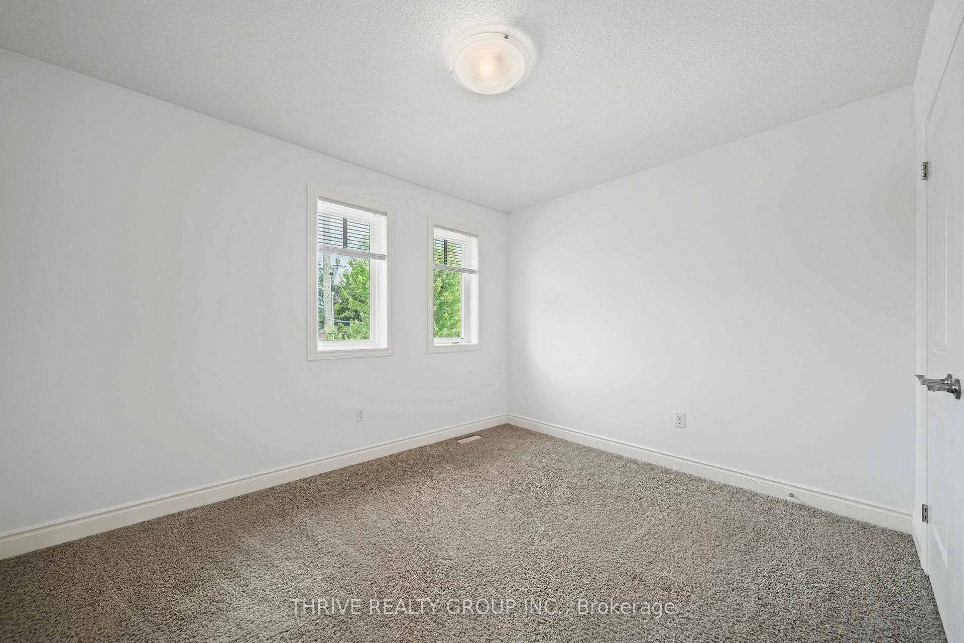 665 Tennent Avenue photo 19