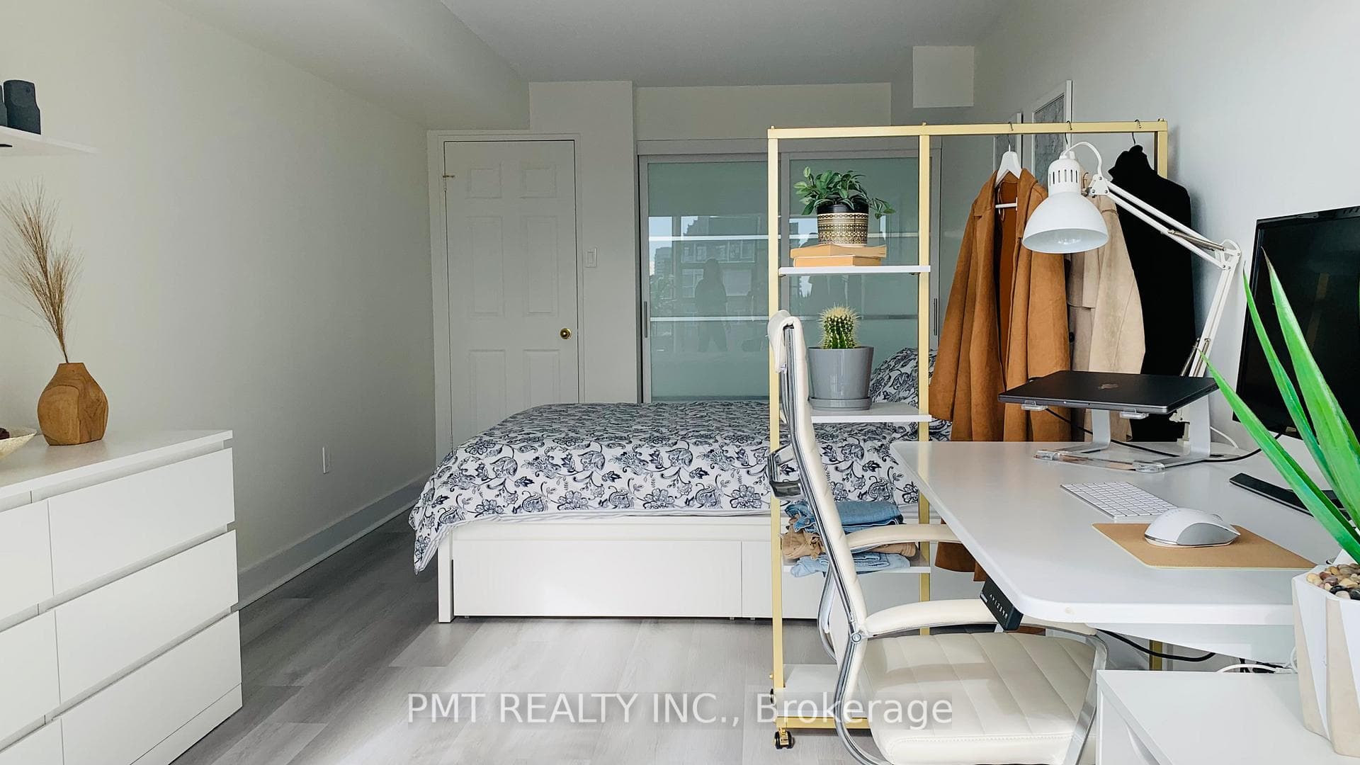 705 King Street Unit 1013 photo 27