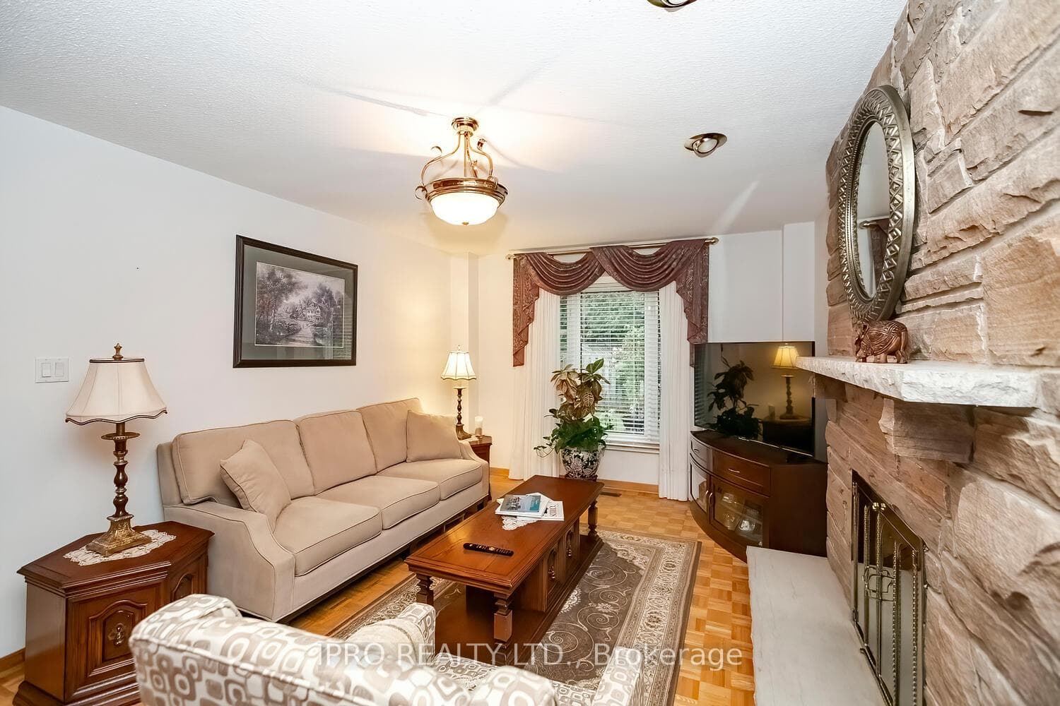 2463 King Forrest Drive photo 13