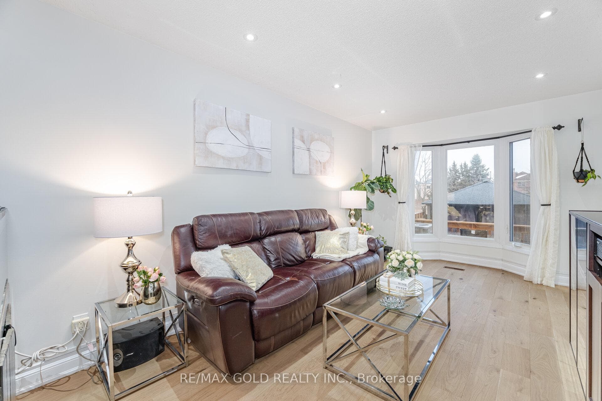 51 Thornbury Circle photo 11