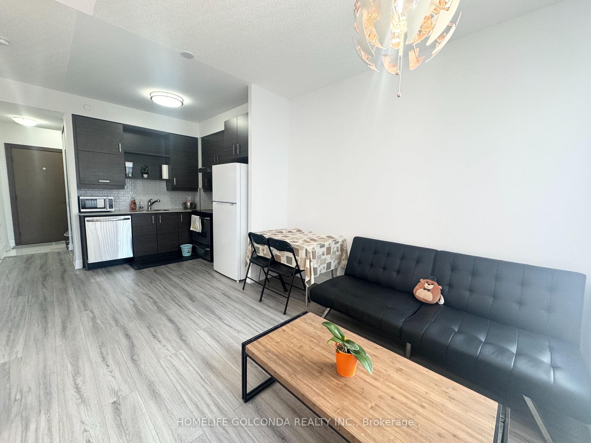 8228 Birchmount Road Unit 530 photo 9
