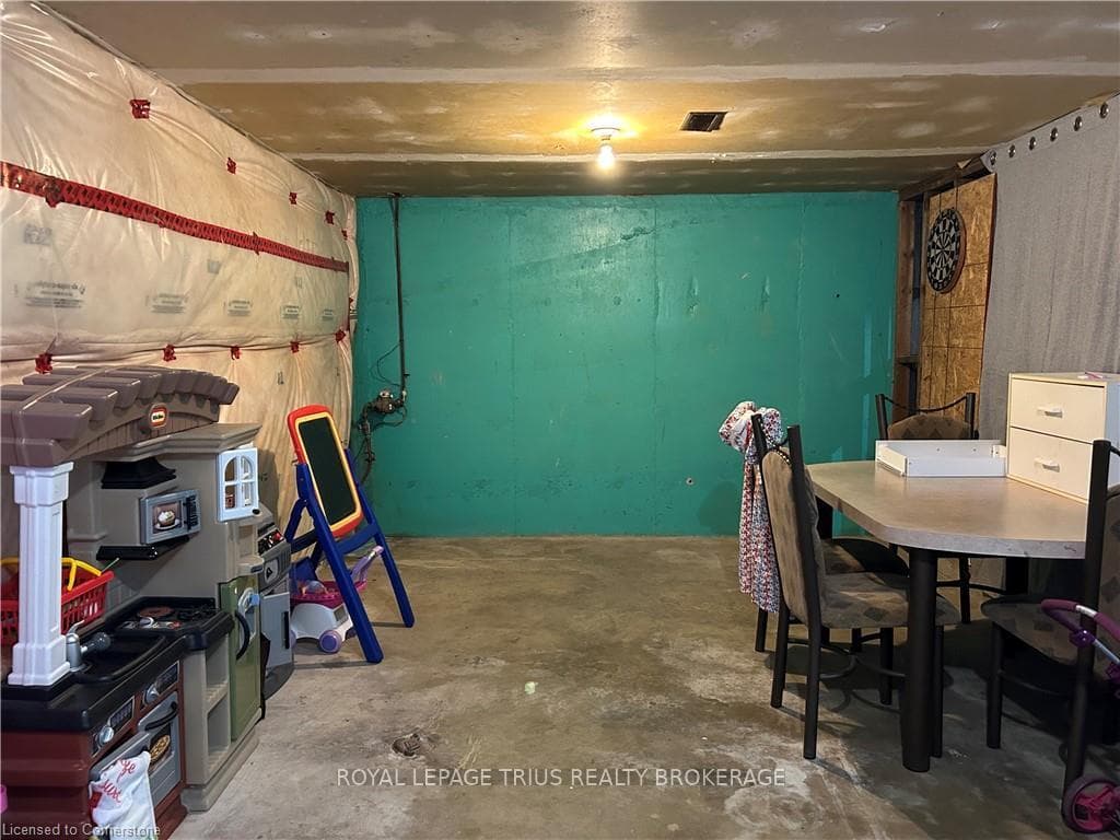56-58 OAKWOOD Avenue photo 22