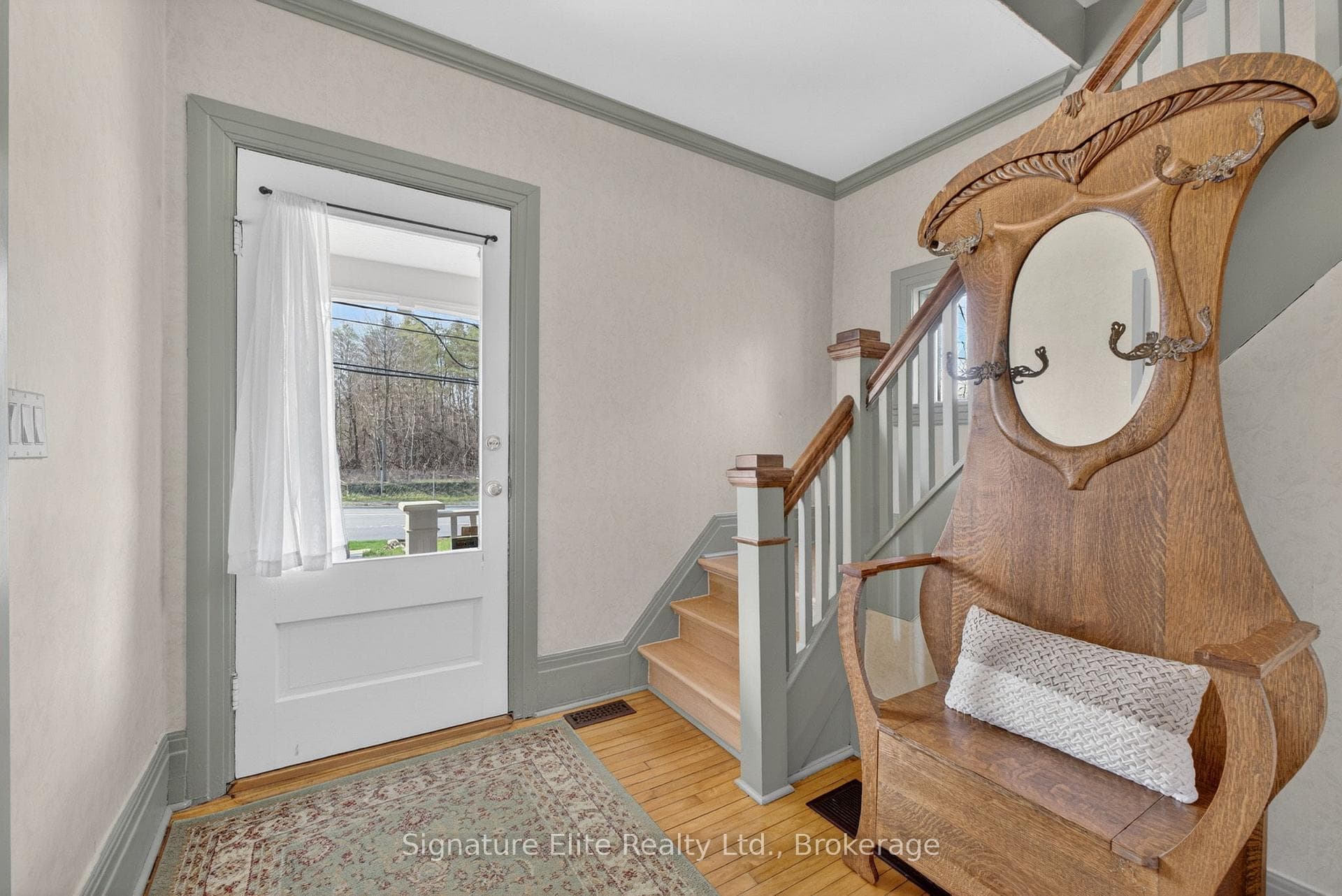 60 Winchester Road photo 3