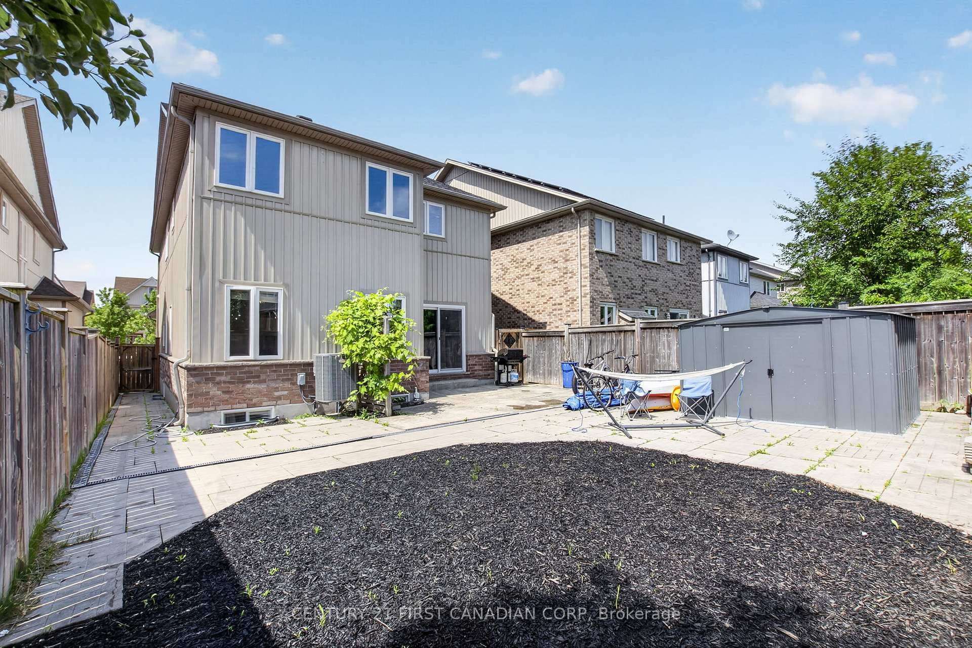 697 Killarney Road photo 36