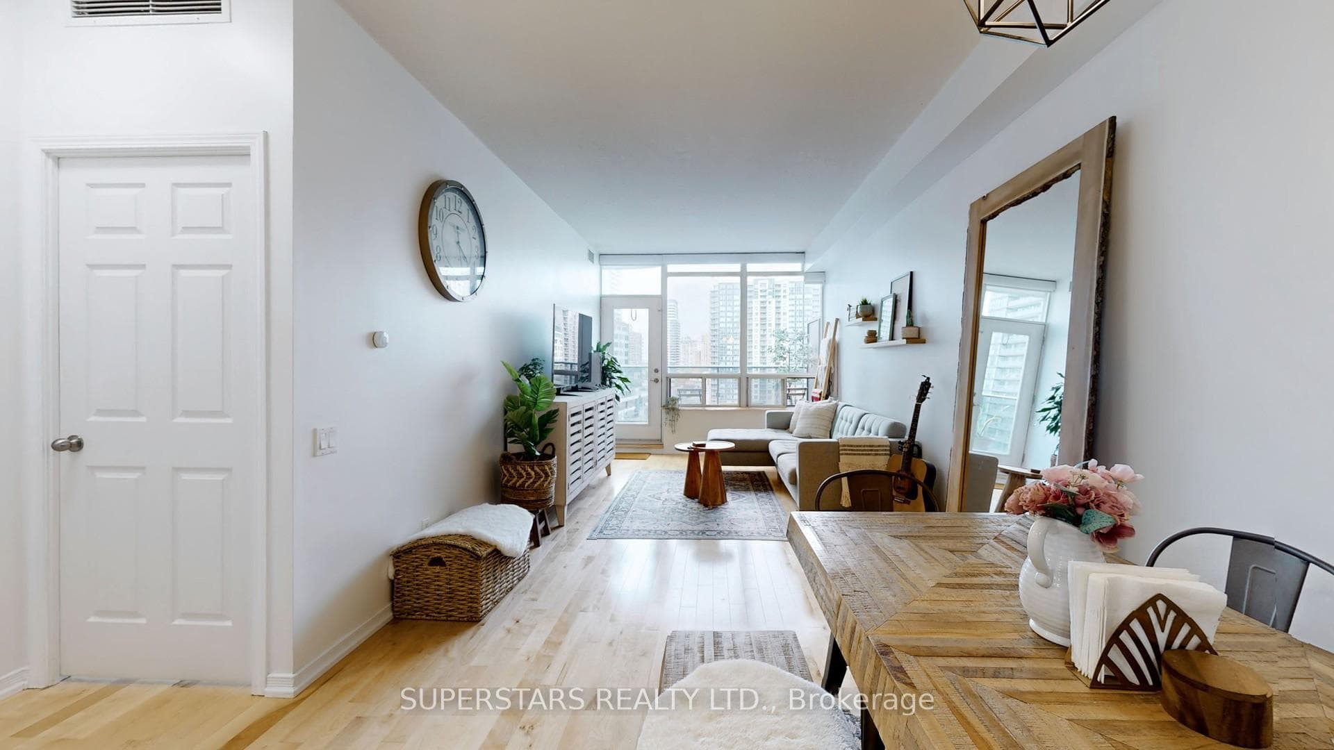 33 Empress Avenue Unit 516 photo 4