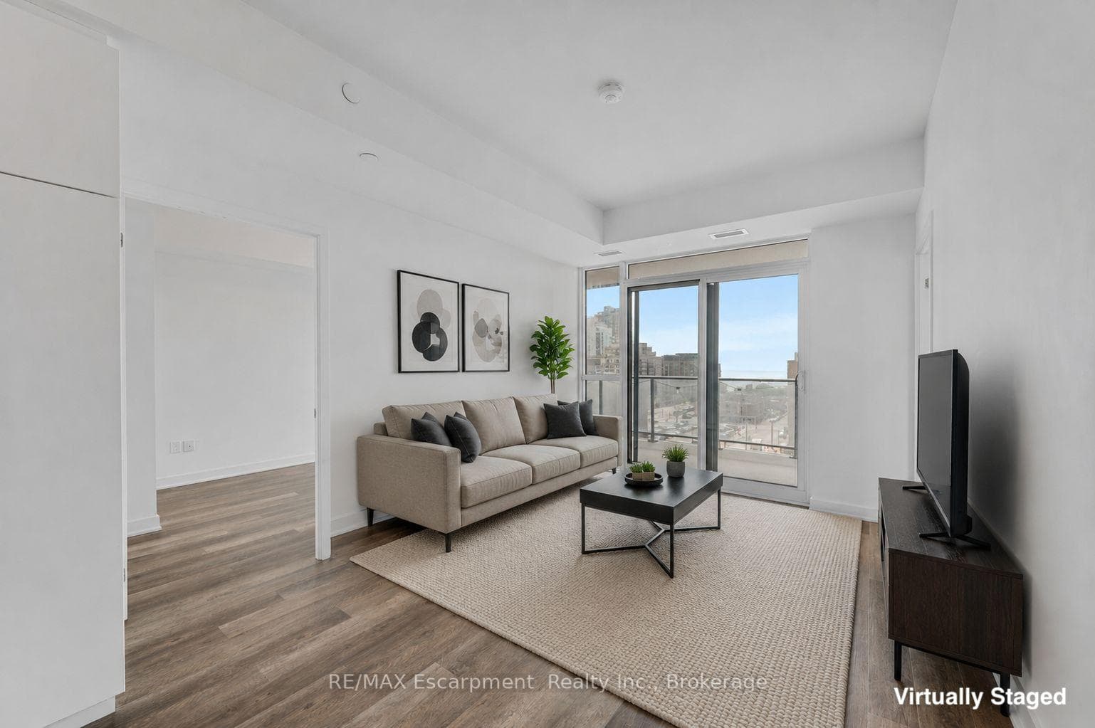 2007 James Street Unit 704 photo 9