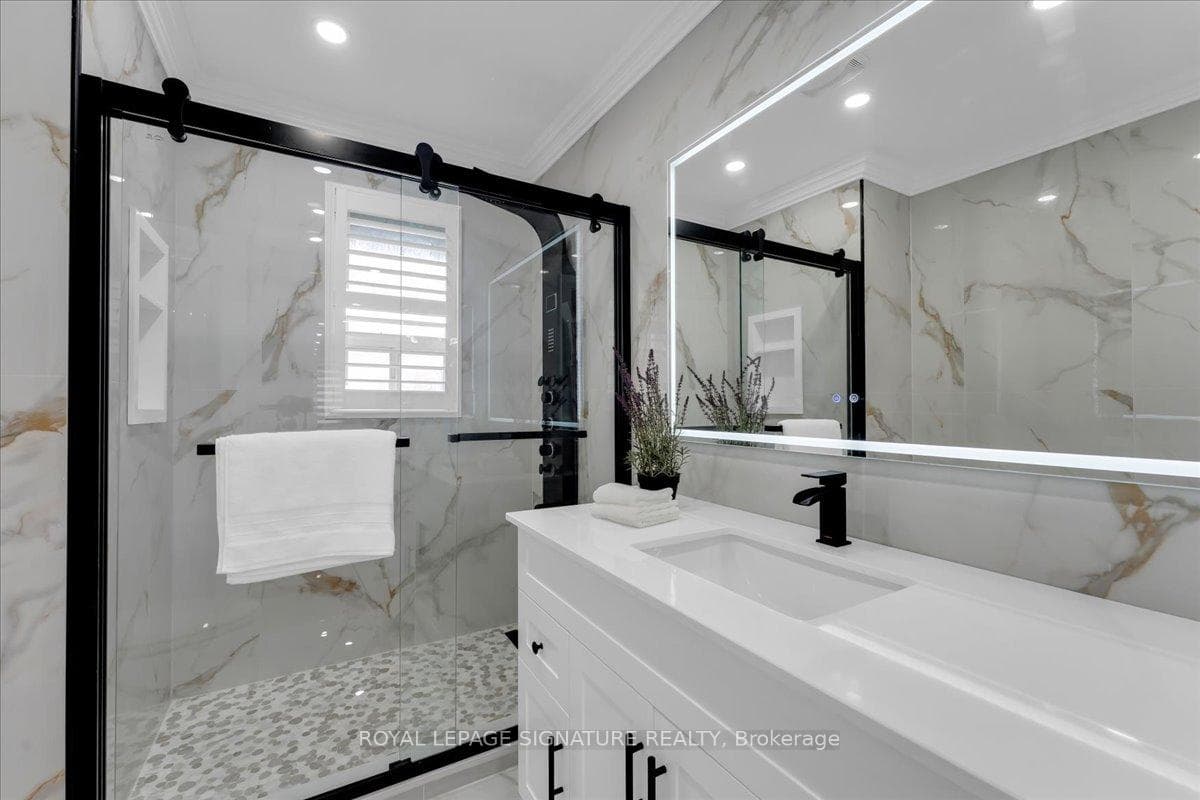 29 Broadlands Boulevard photo 24