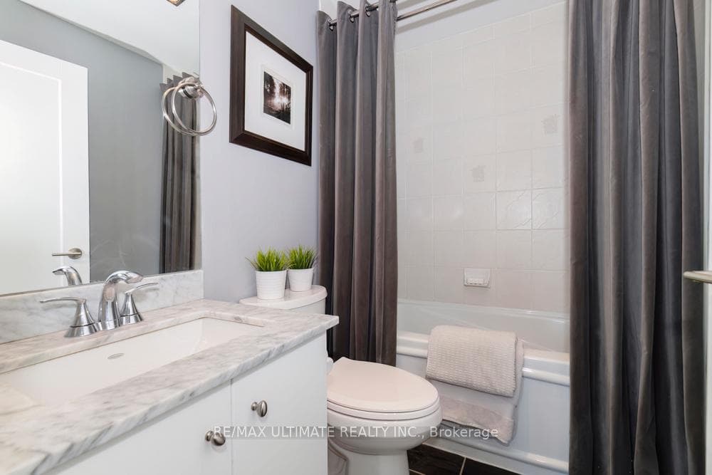 18 Yorkville Avenue Unit 2607 photo 19