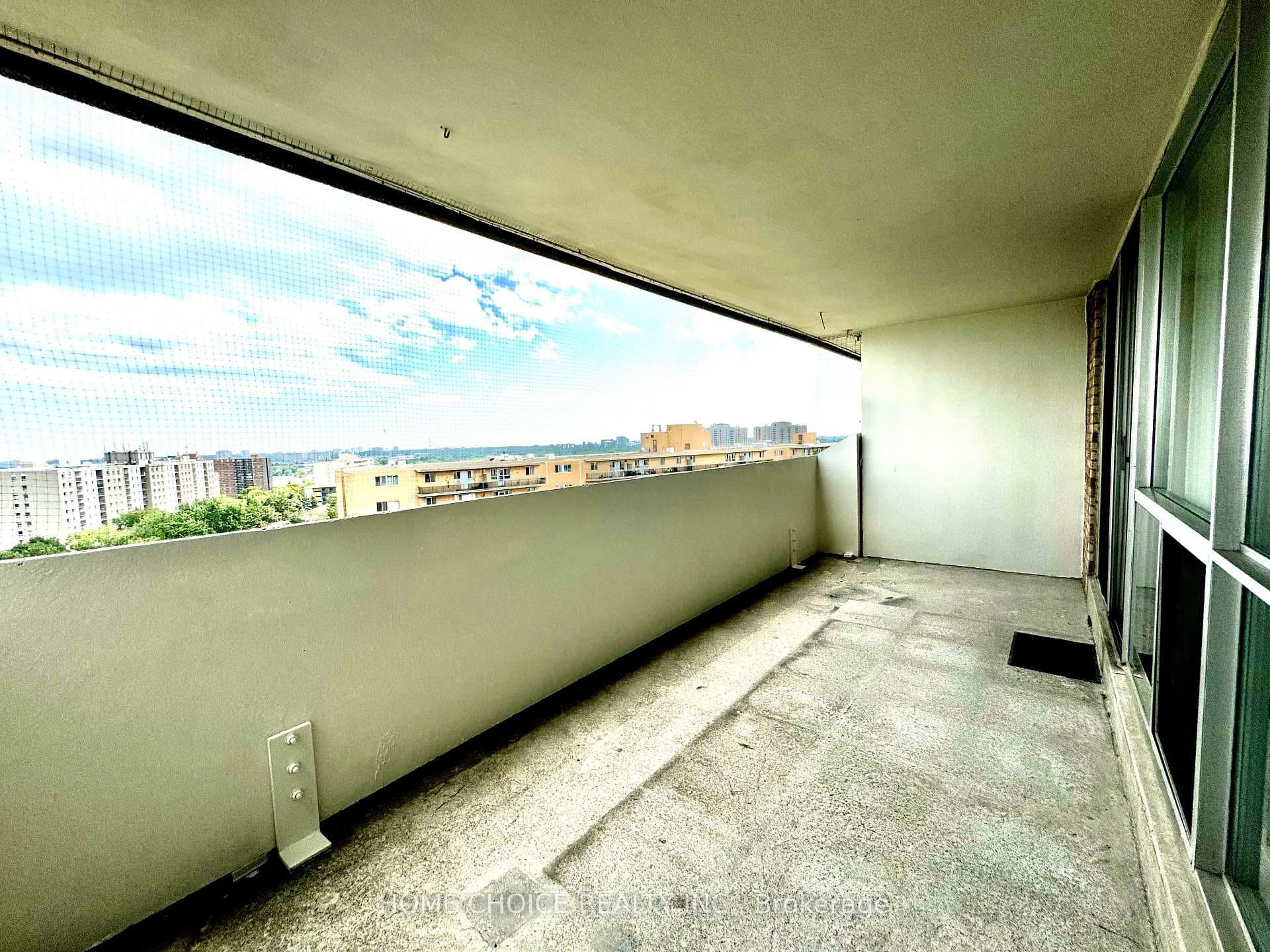 120 Dundalk Drive Unit 1407 photo 24