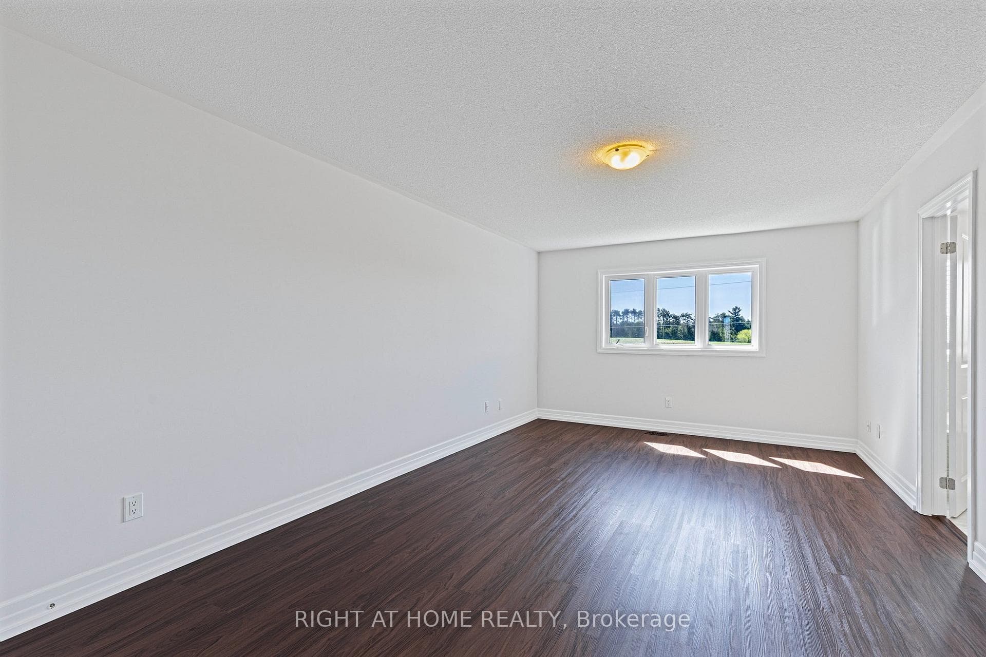 105 Wagner Crescent photo 26
