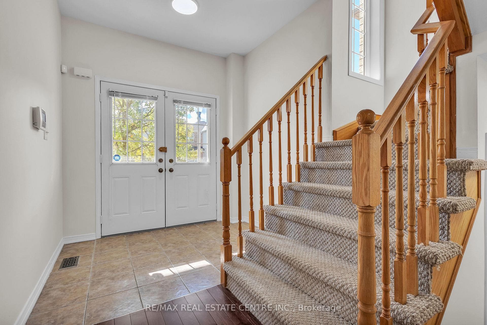 86 Glendarling Crescent photo 5