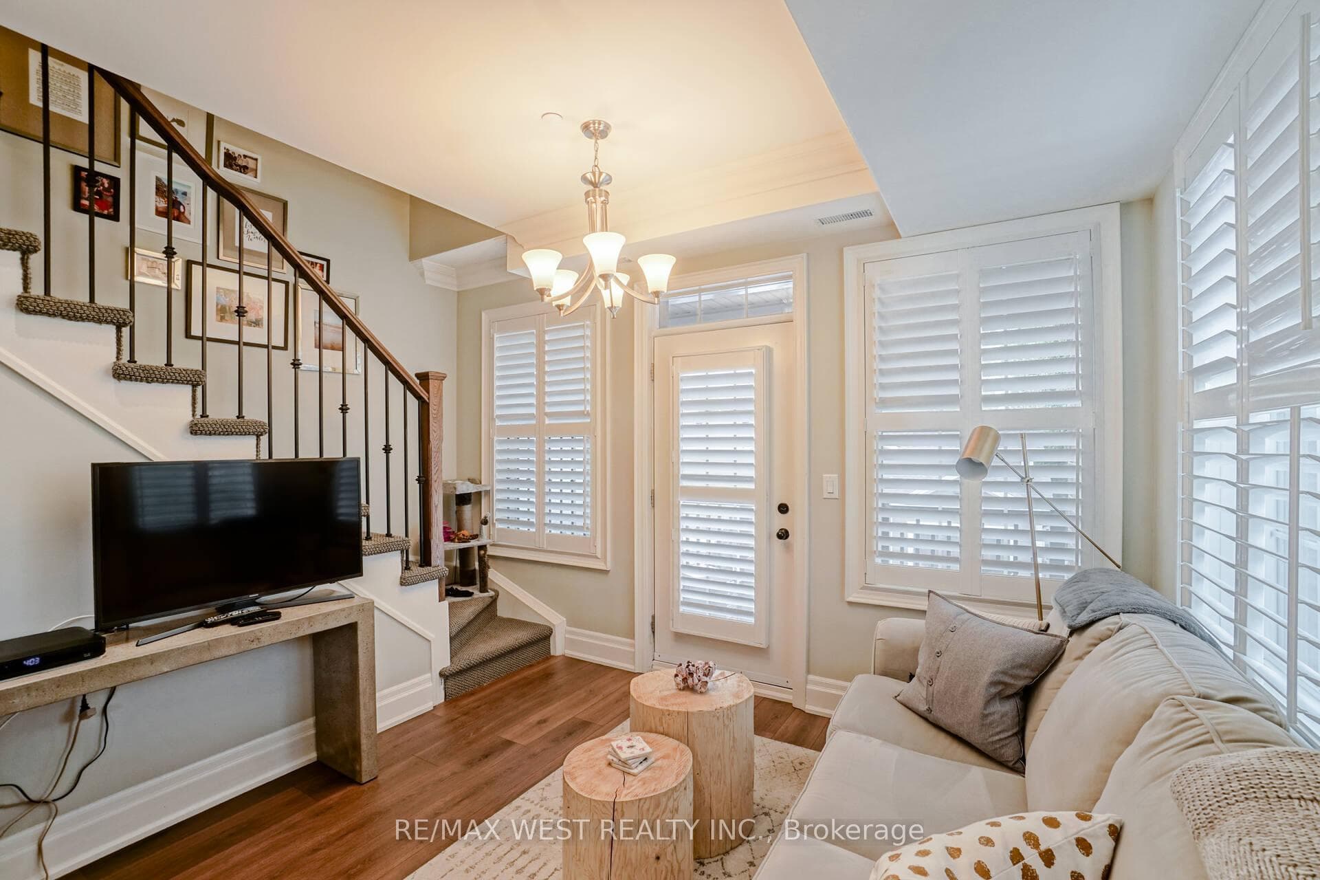 10425 Islington Avenue Unit 201 photo 15