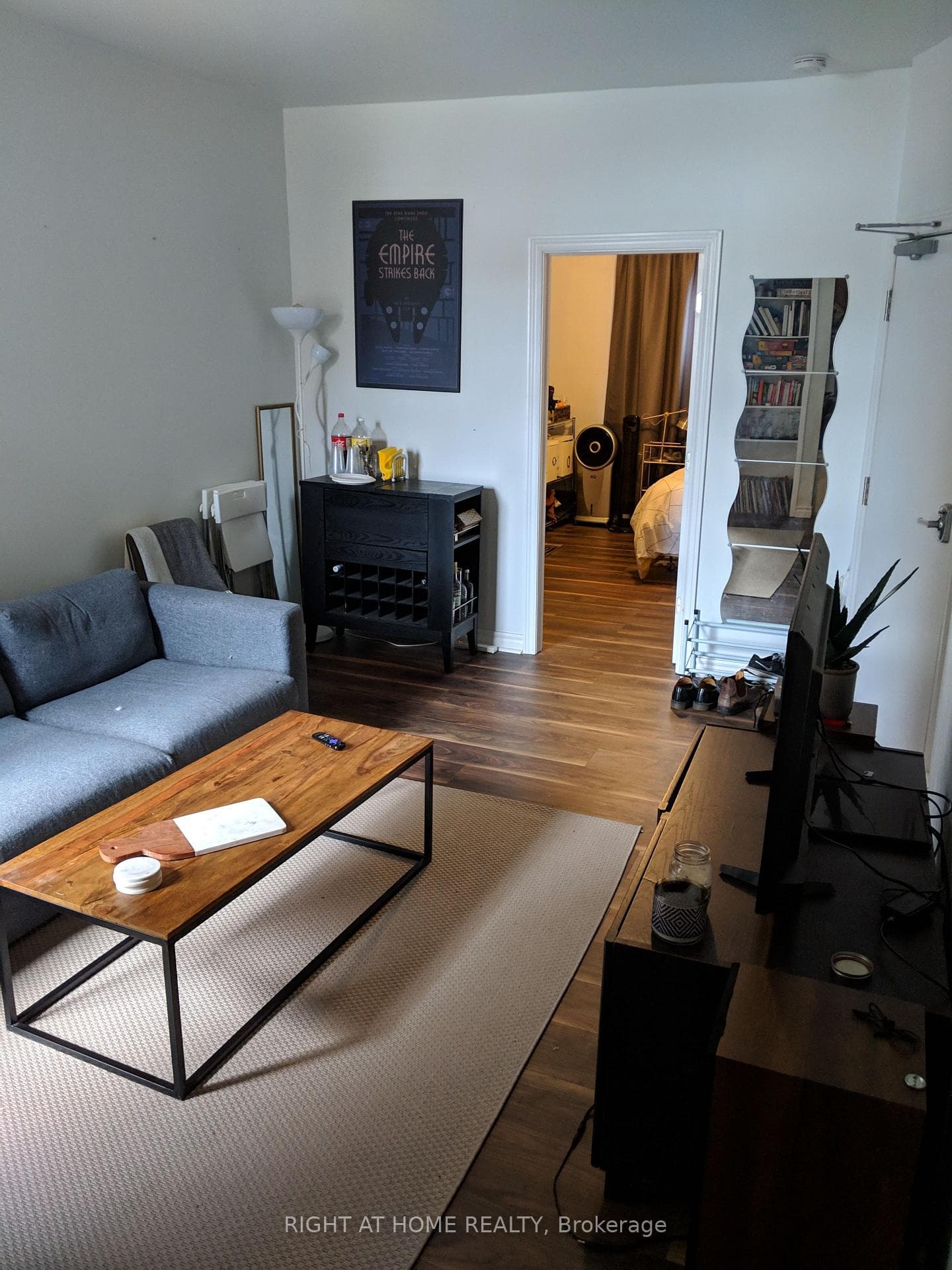 715 Ossington Avenue Unit 1 photo 2