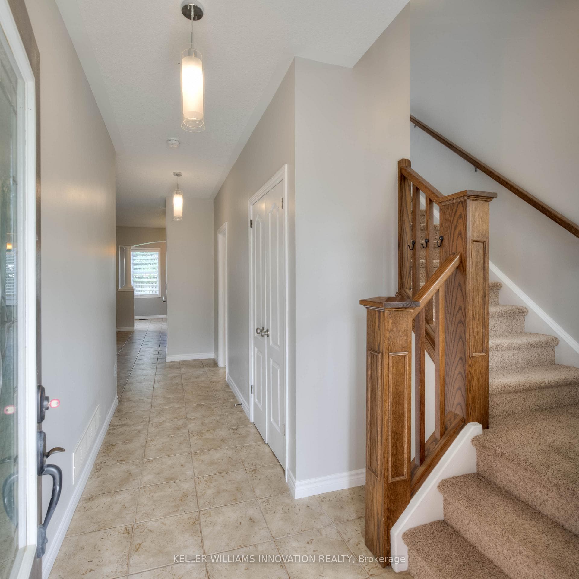 550 Altheim Crescent Unit 1 photo 6