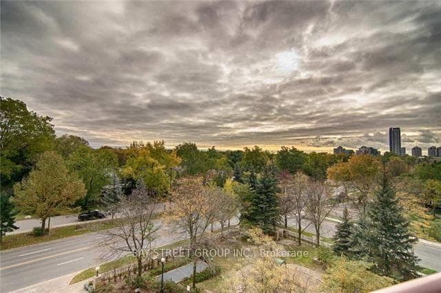 238 Doris Avenue Unit 707 photo 17