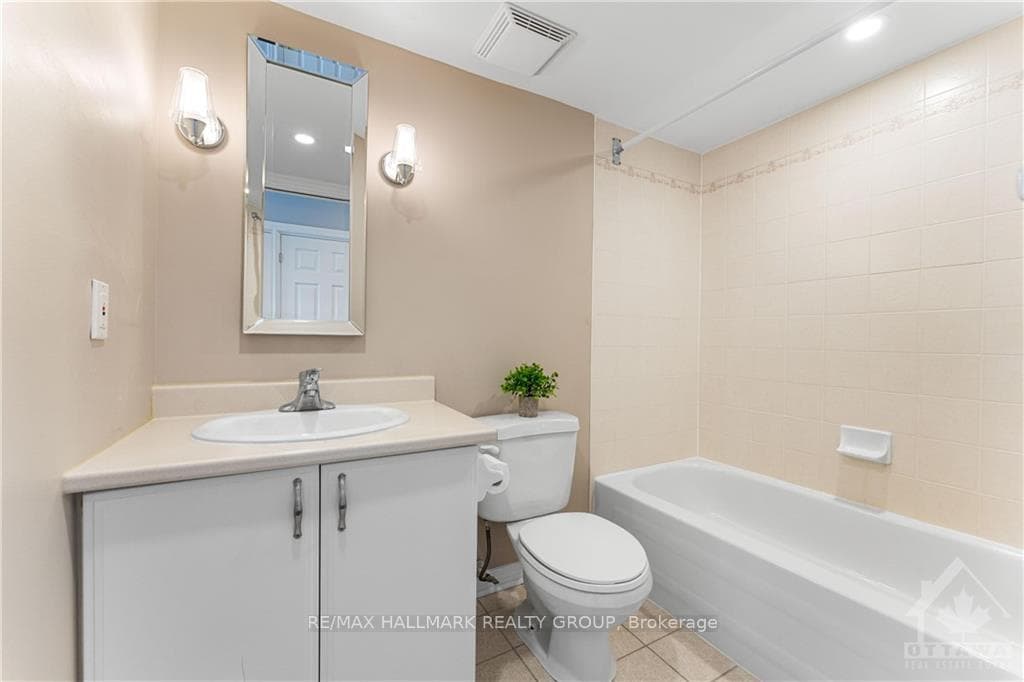 1 MERIDIAN Place Unit 404 photo 19