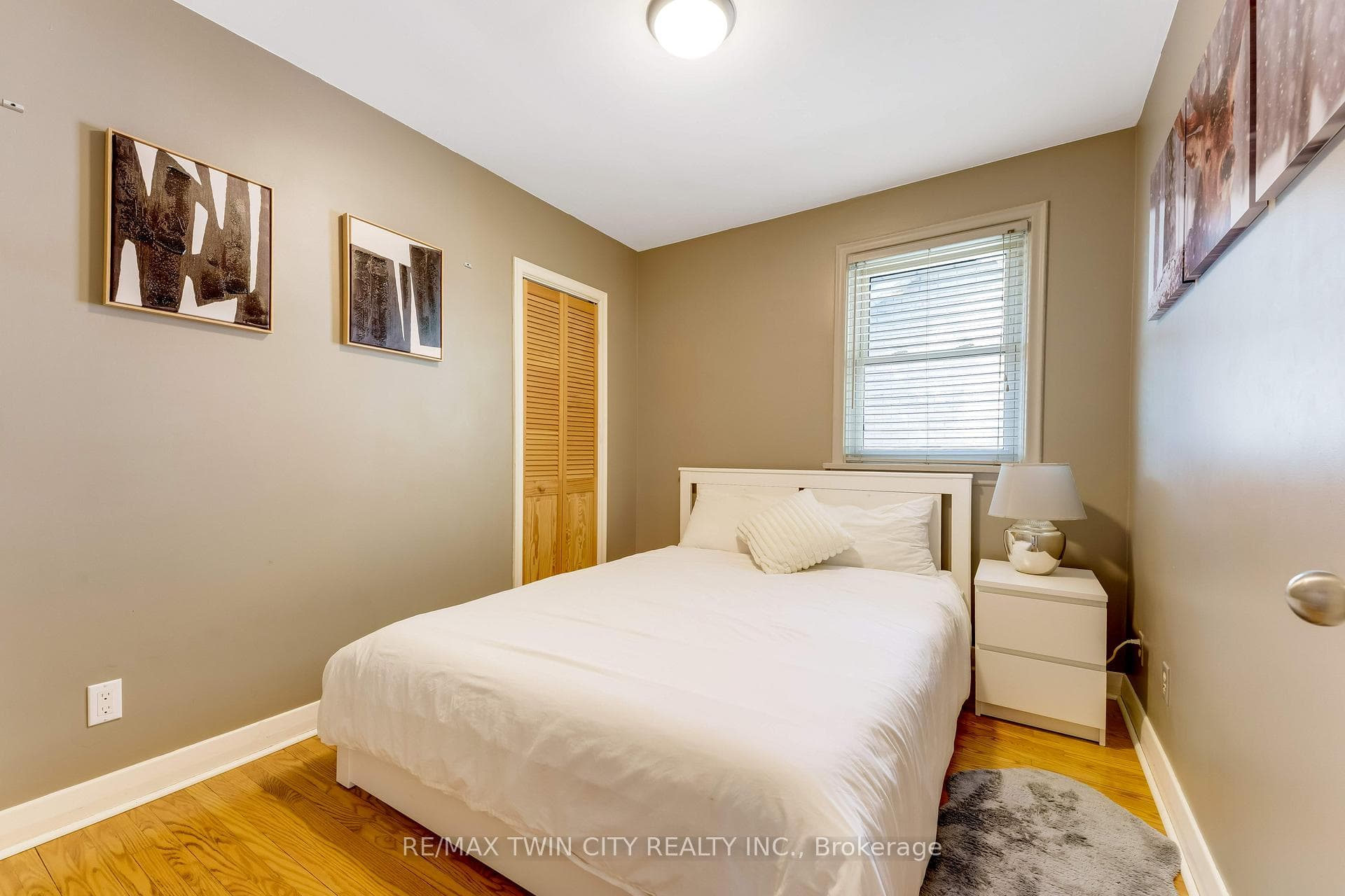 90 Arlington Boulevard photo 13
