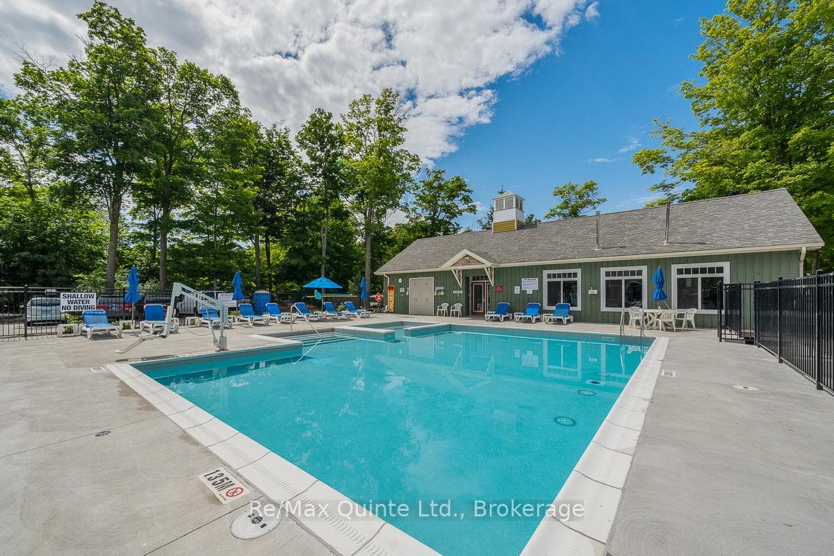 16 Butternut Lane photo 22
