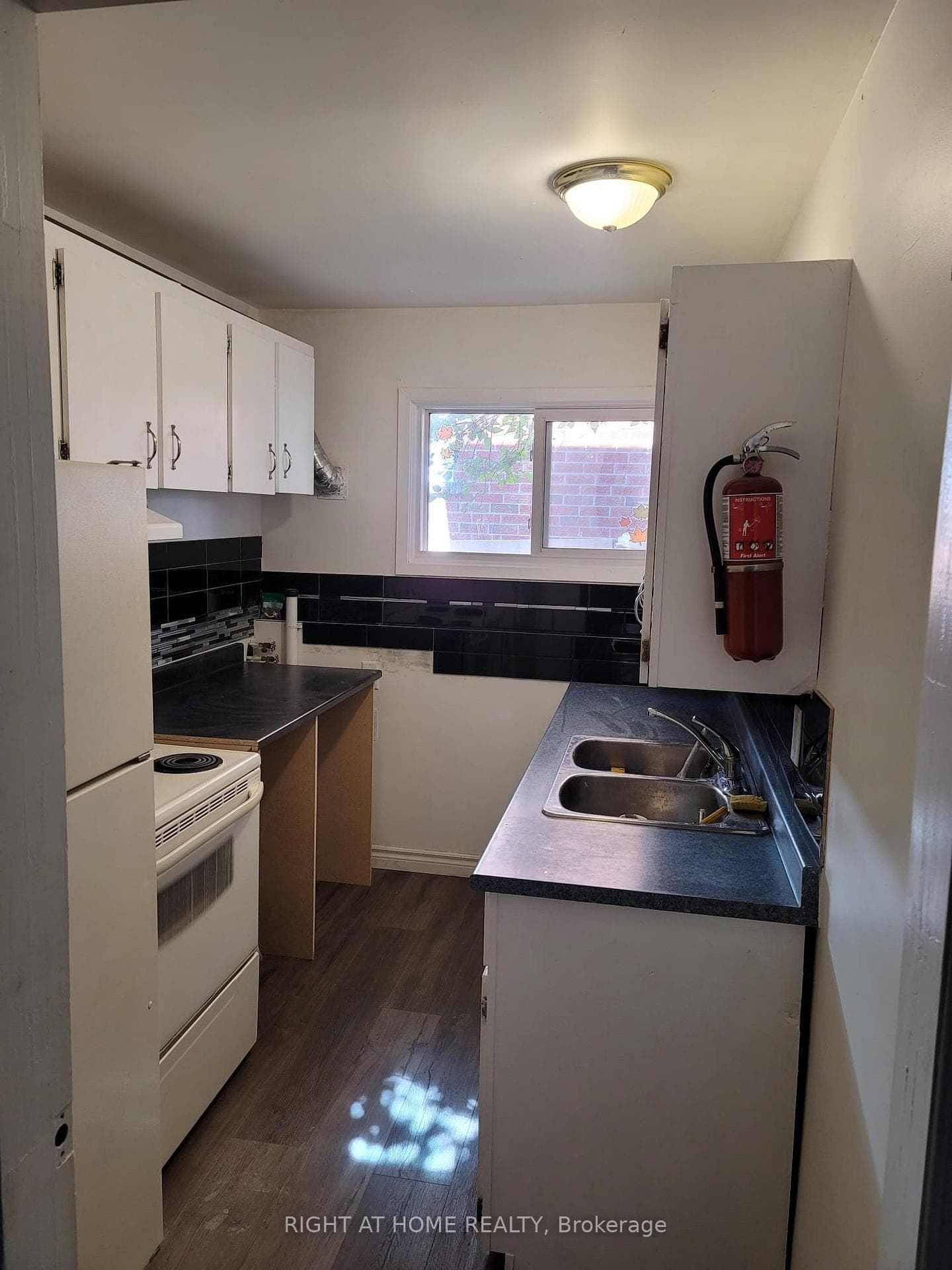 51 Mcdougall Drive photo 3