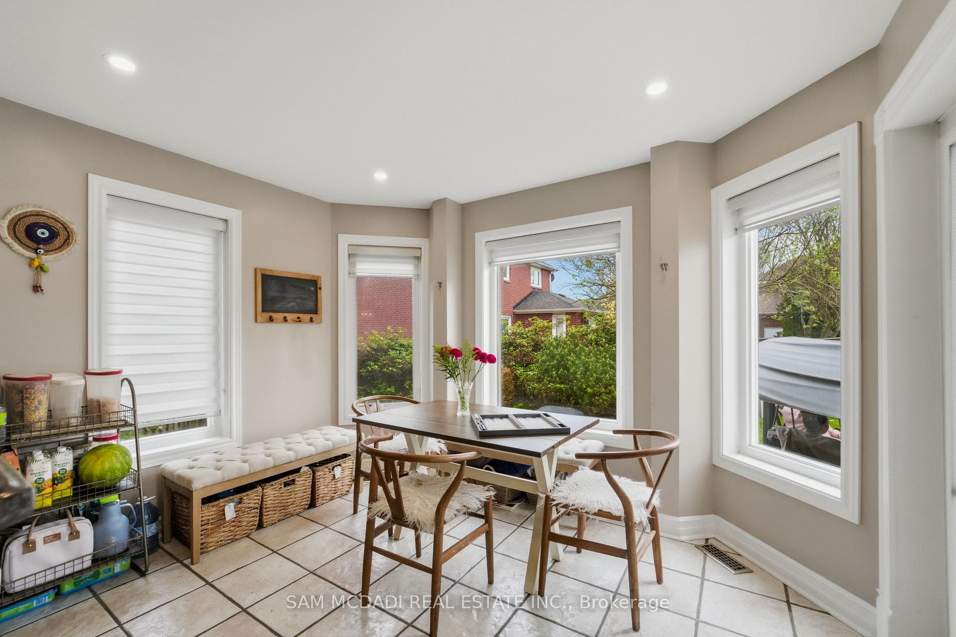 3605 Trelawny Circle photo 9