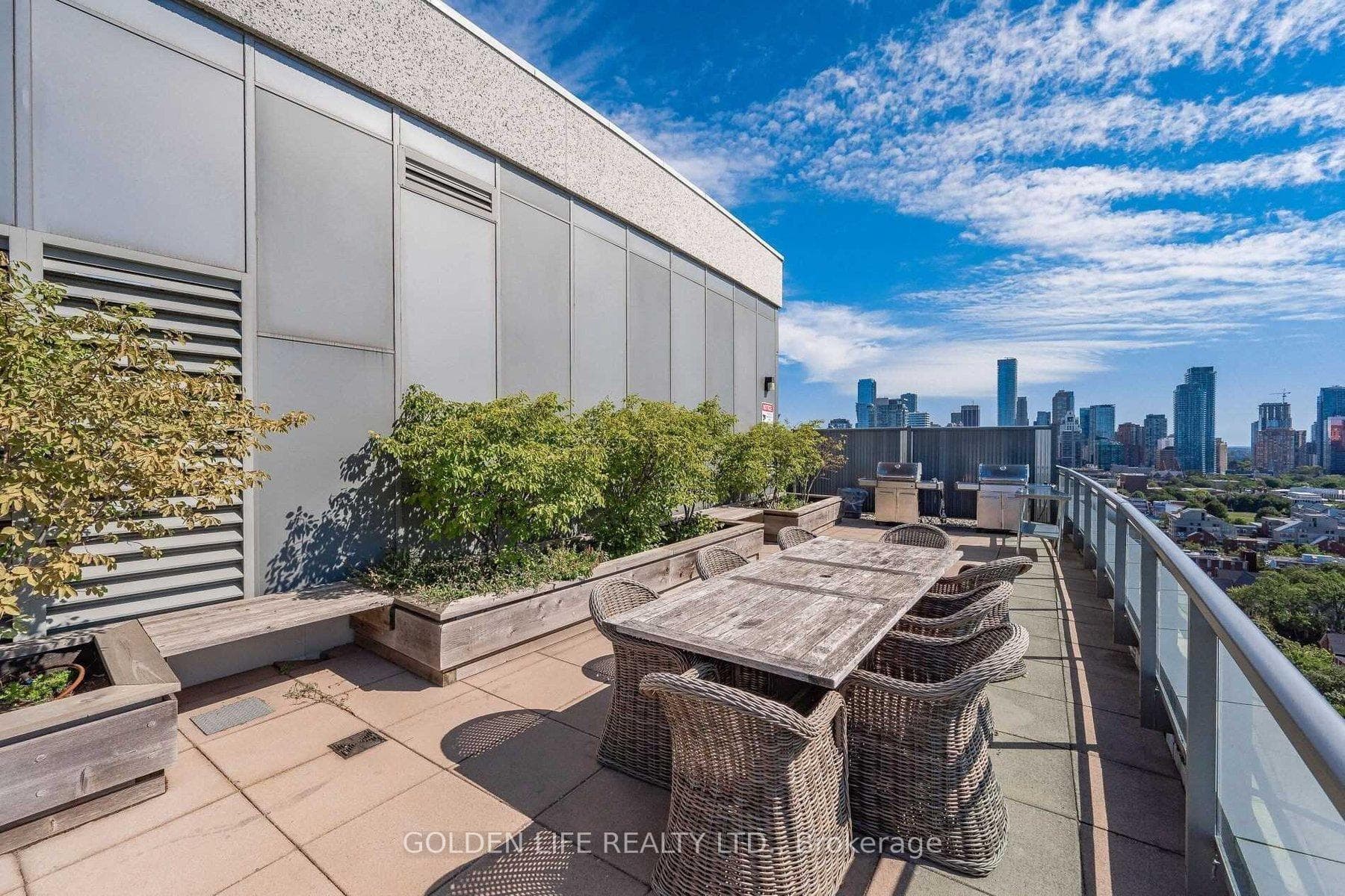 736 Spadina Avenue Unit 201 photo 21