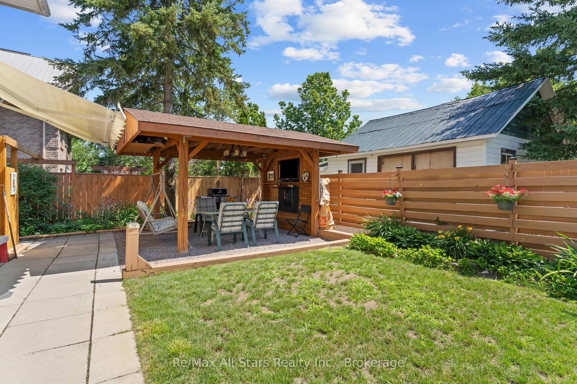 53 Helen Street photo 28