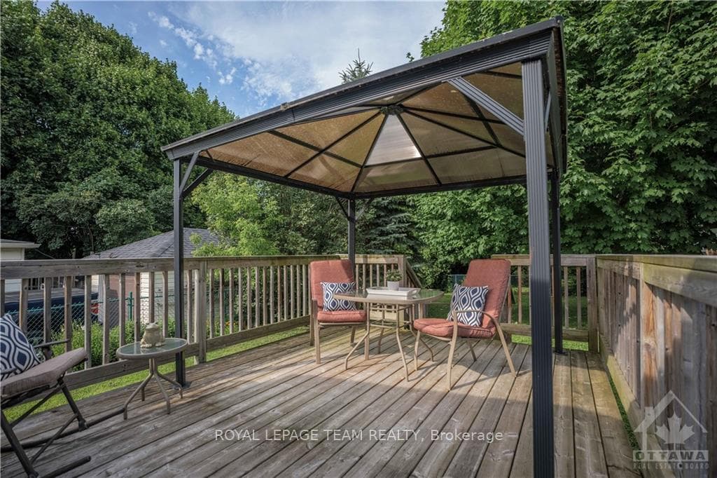 46 BRYDEN Avenue photo 29