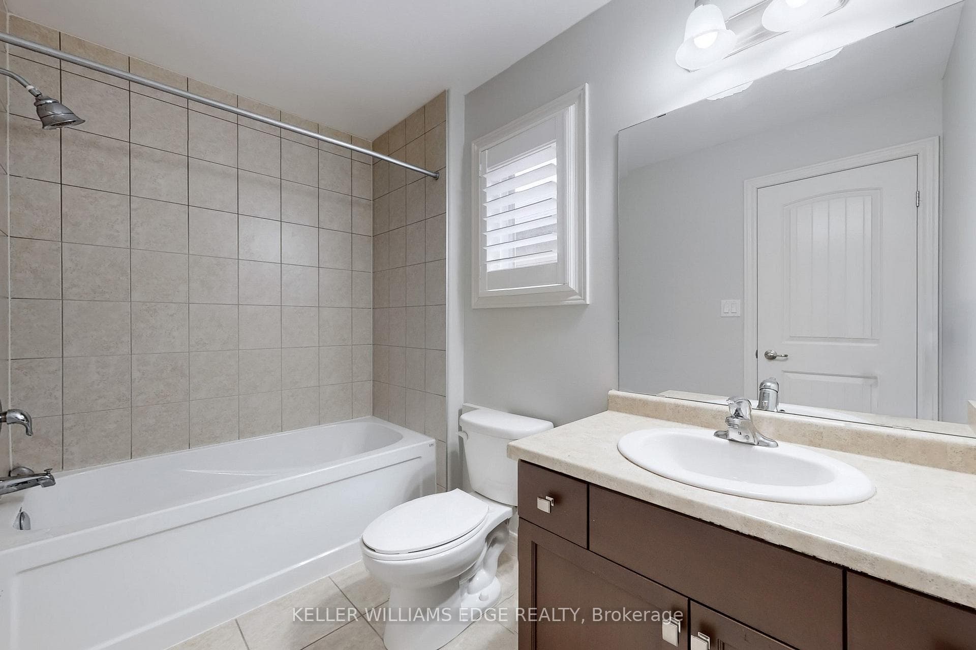 2nd Level 4 piece Bath