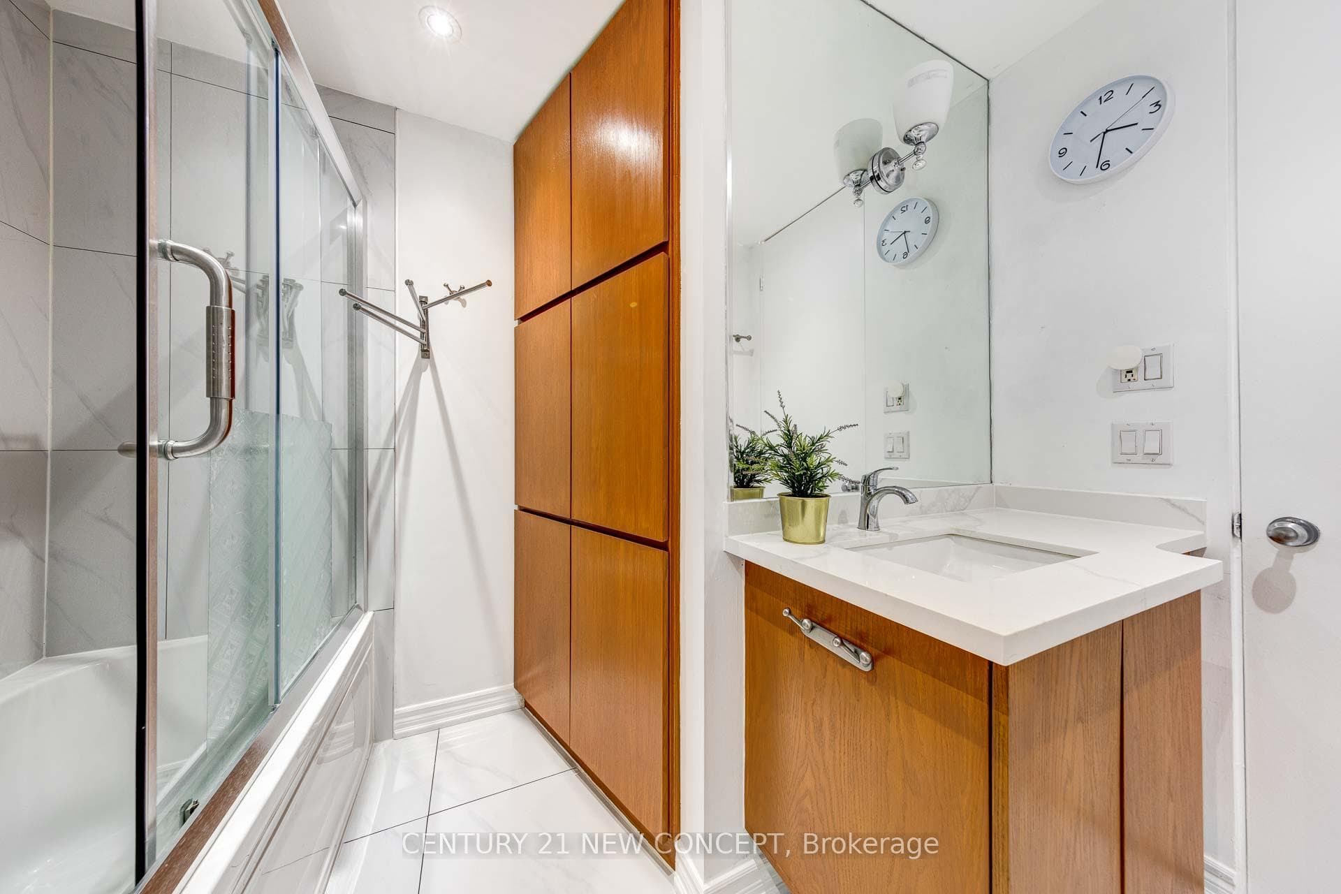 1310 Gulleden Drive Unit 13 photo 21