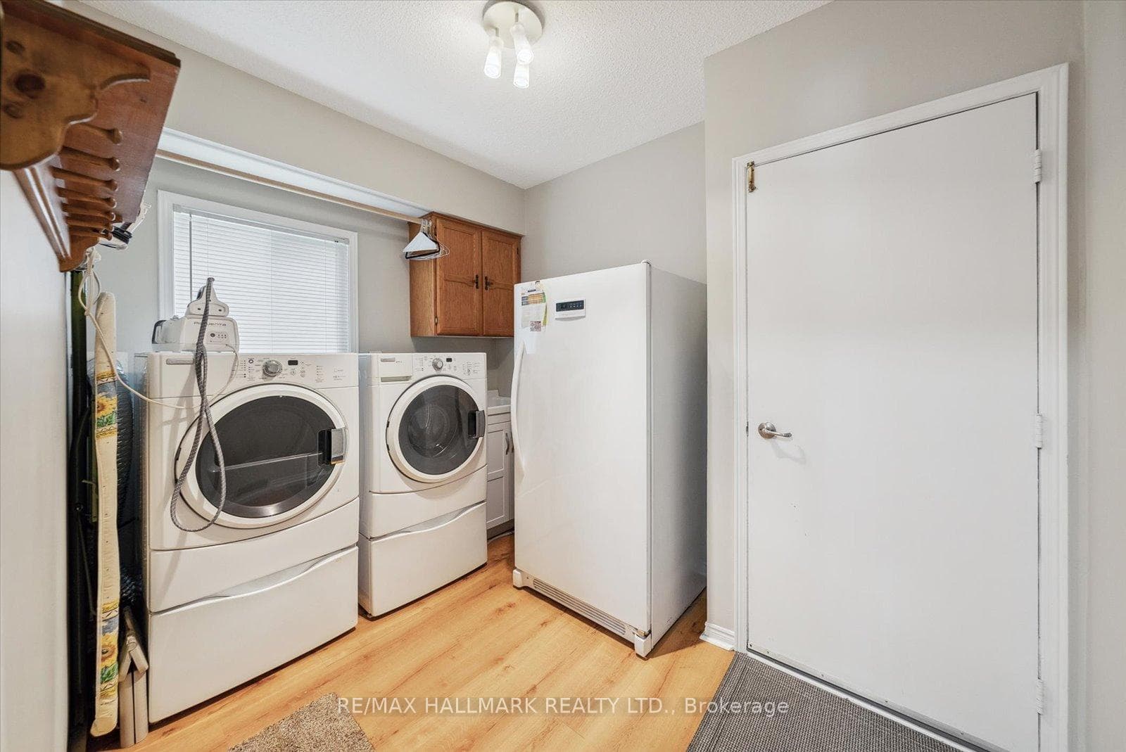 2605 Credit Valley Road photo 16