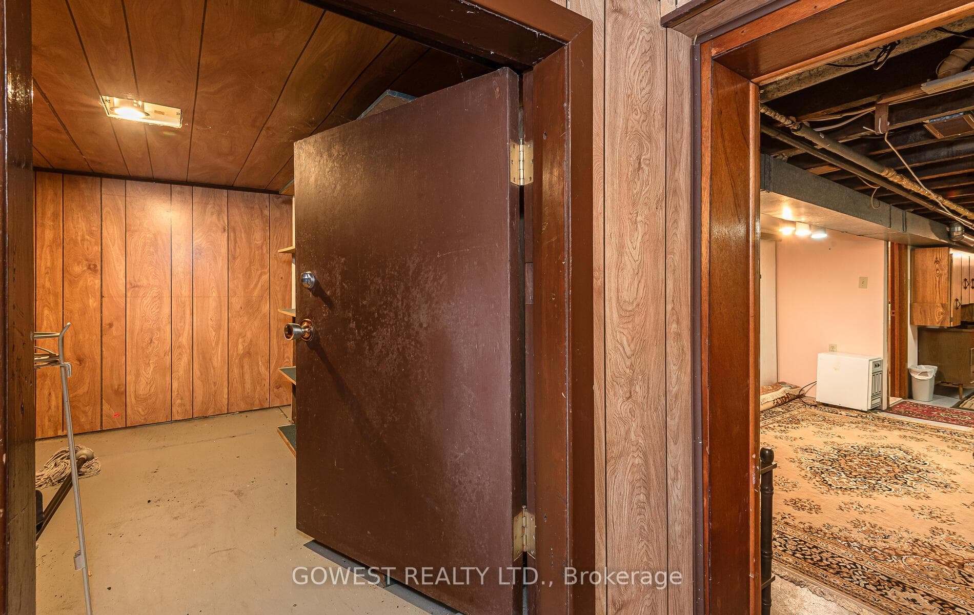 206 Macdonell Avenue photo 36