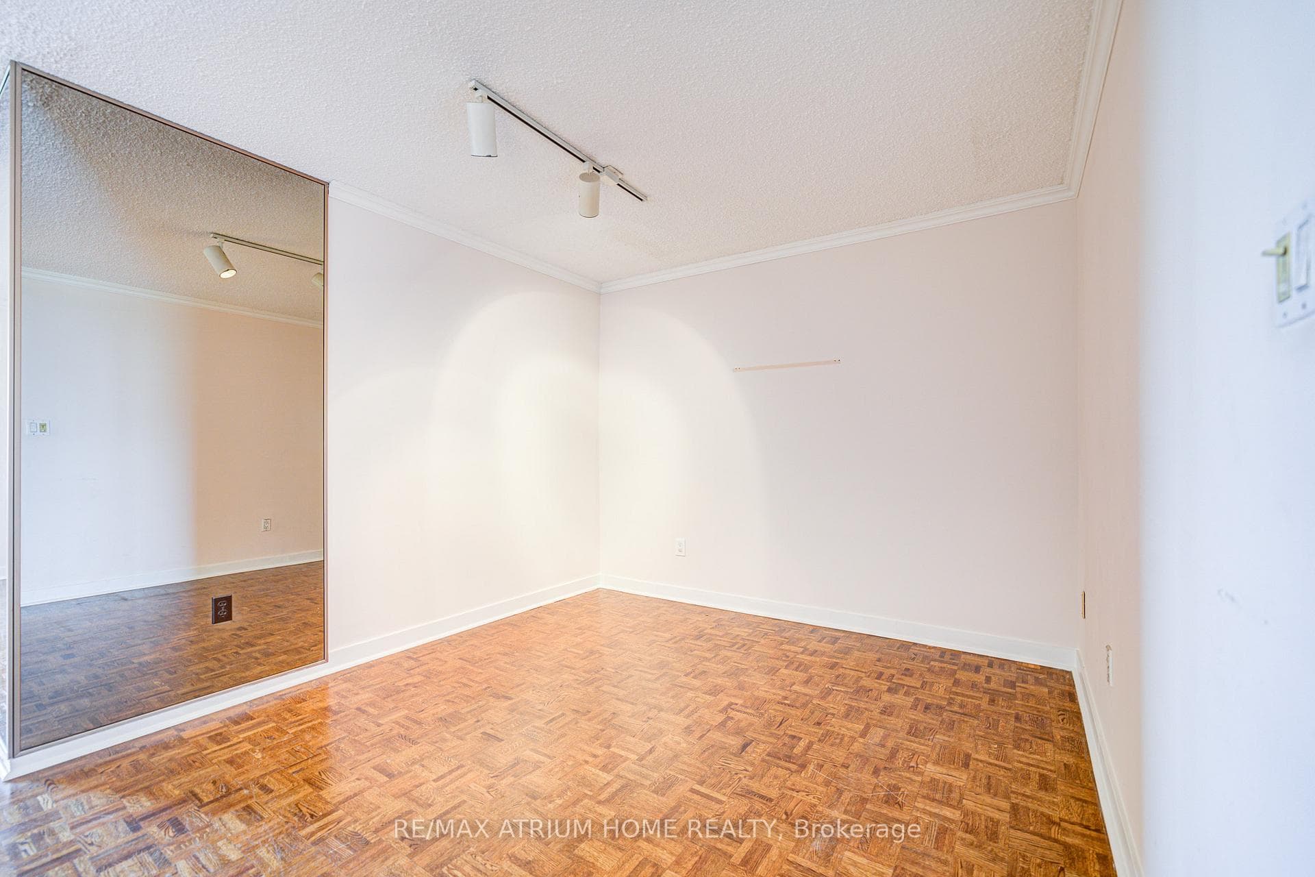 3131 Bridletowne Circle Unit 701 photo 11