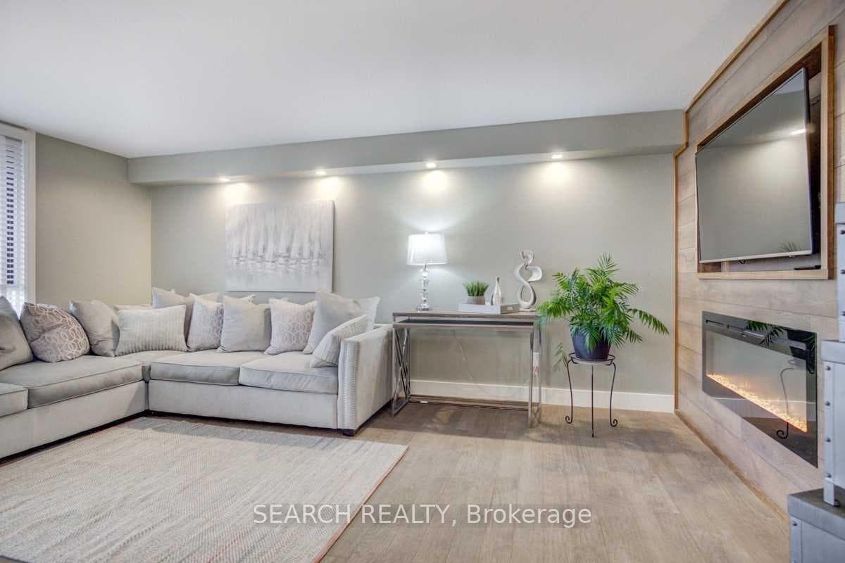 1320 Mississauga Valley Boulevard Unit 206 photo 8