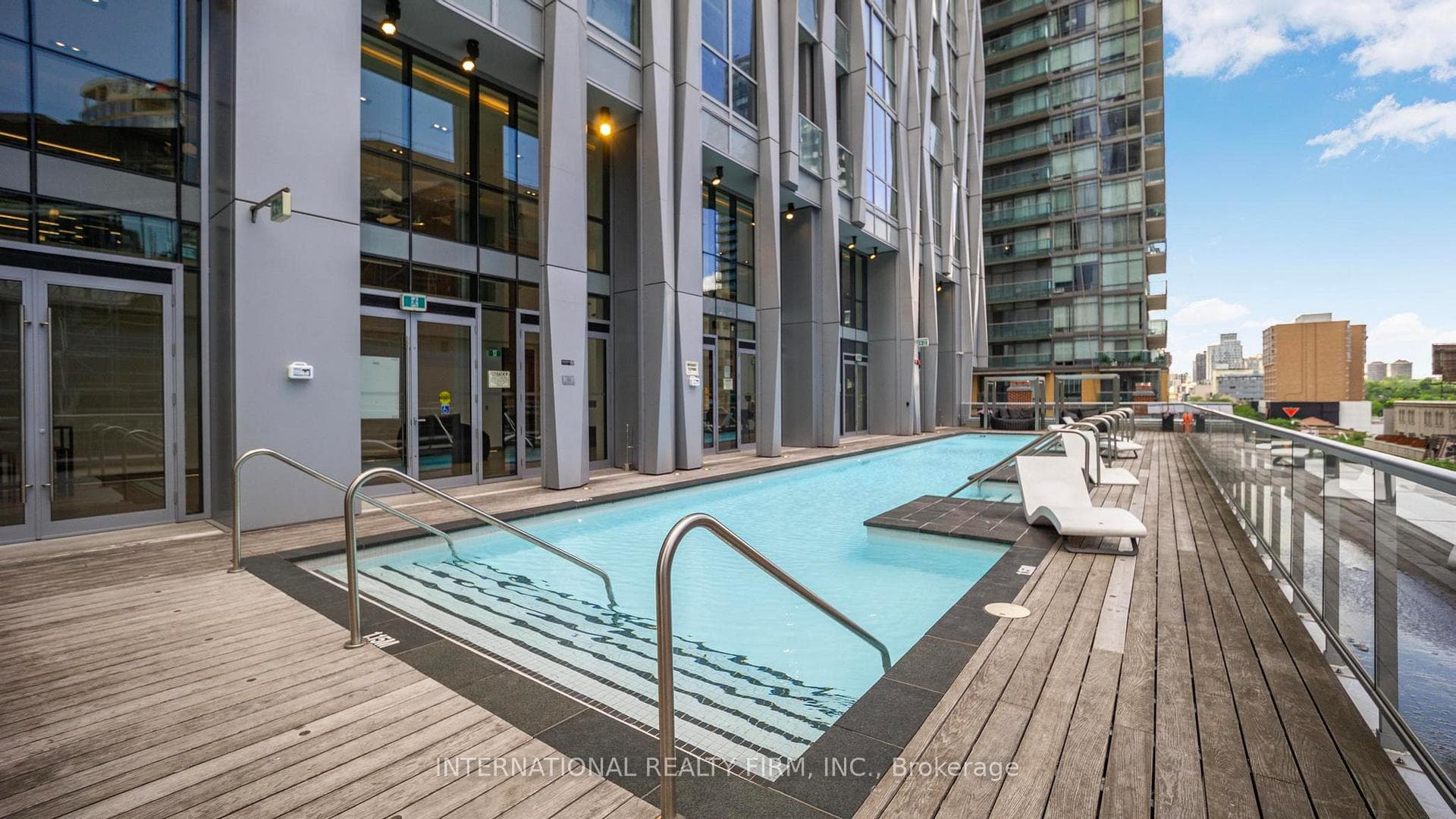 1 Yorkville Avenue Unit 5409 photo 37
