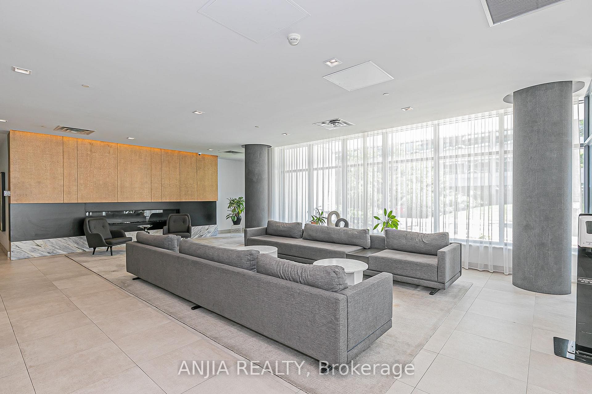 180 Fairview Mall Drive Unit 1603 photo 5