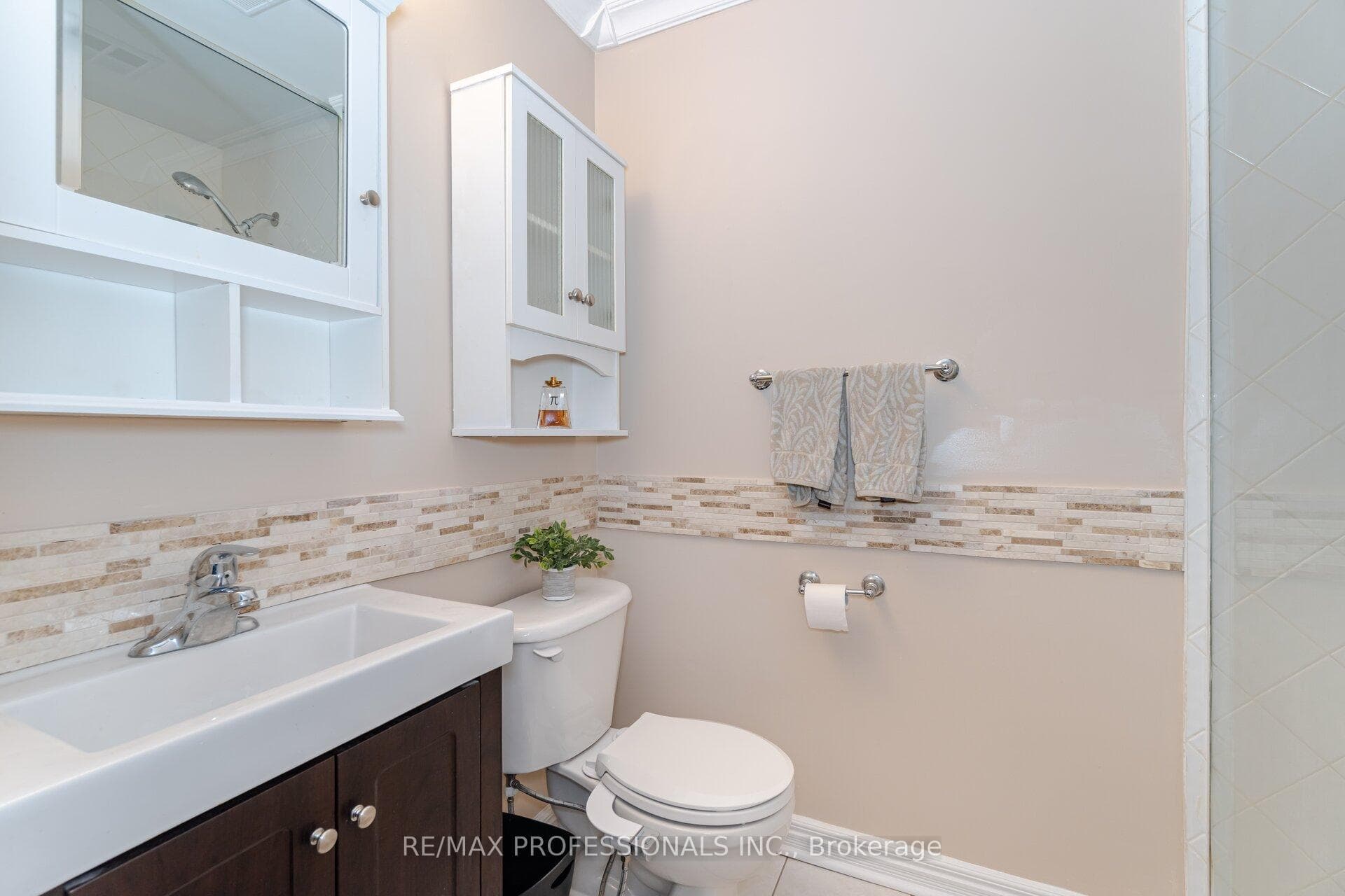 Primary Bedroom-Updated 3 Pc.Ensuite Bath