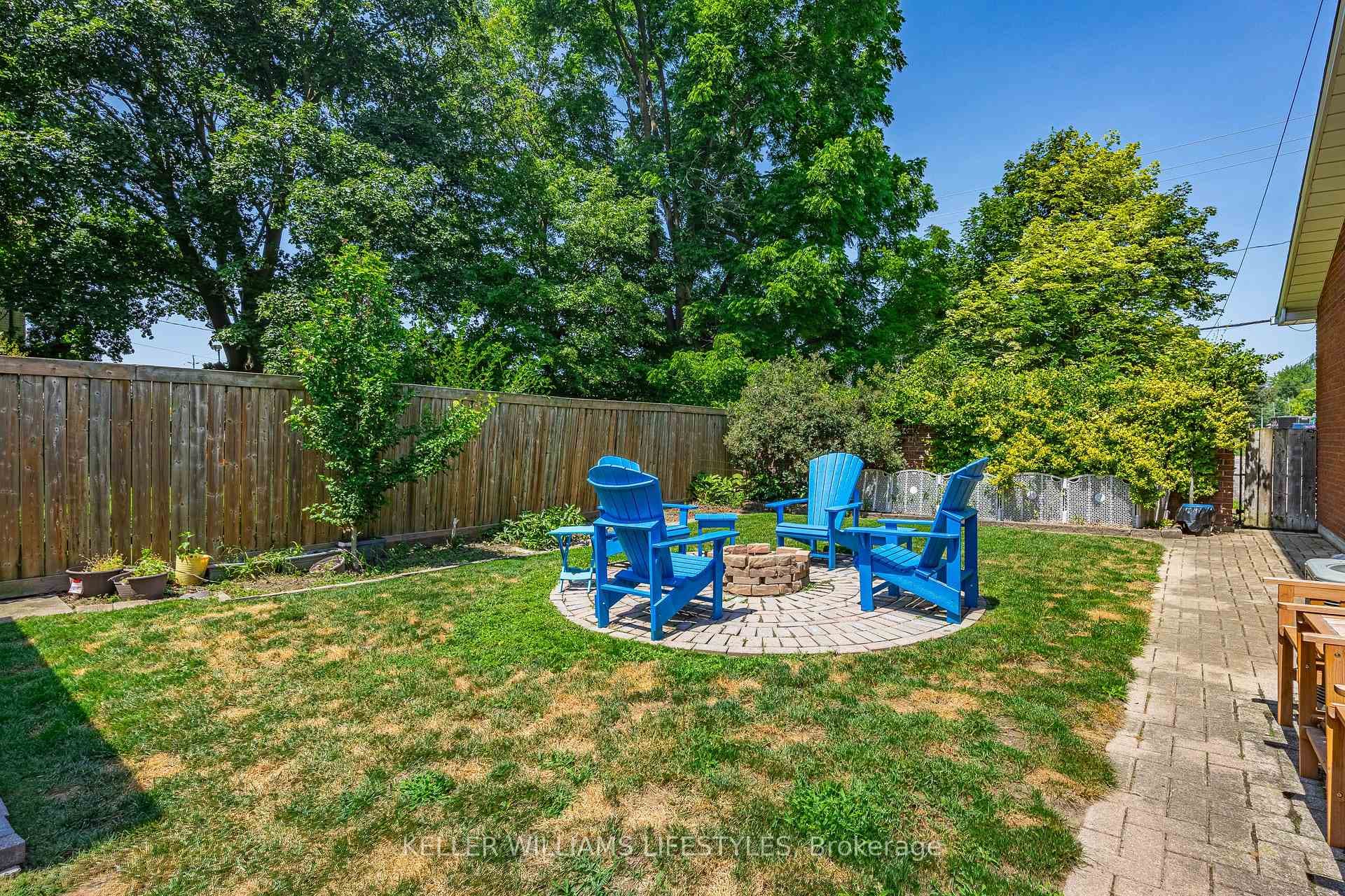 219 Dundas Street photo 45