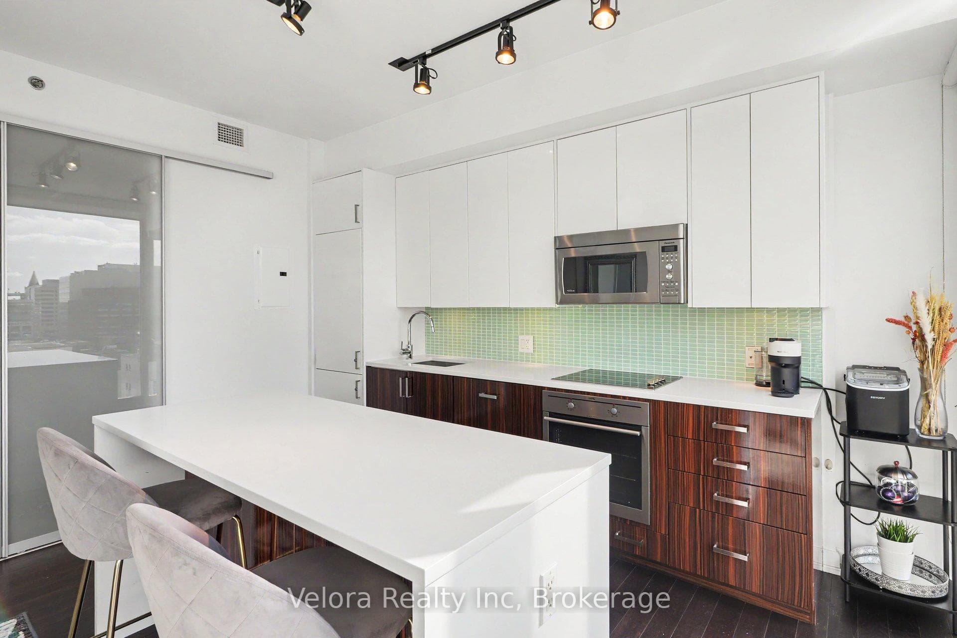 300 Lisgar Street Unit 1012 photo 12