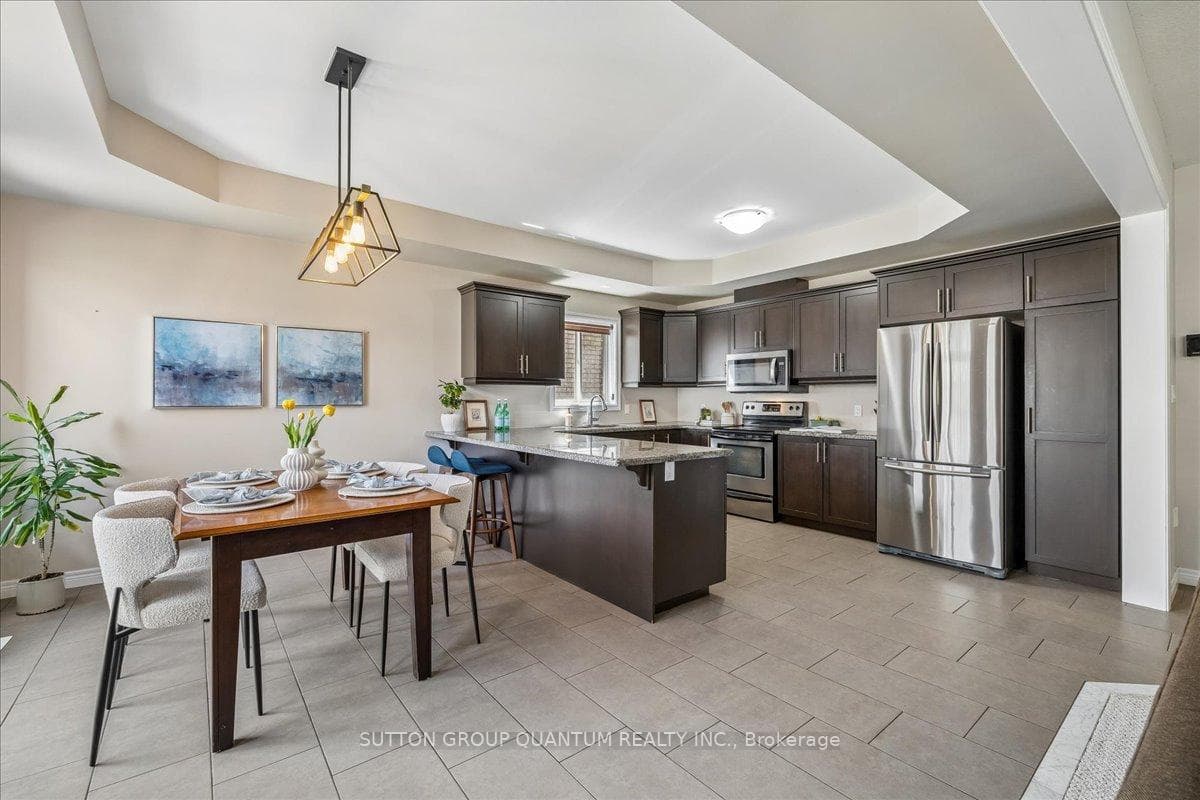 92 Garinger Crescent photo 10