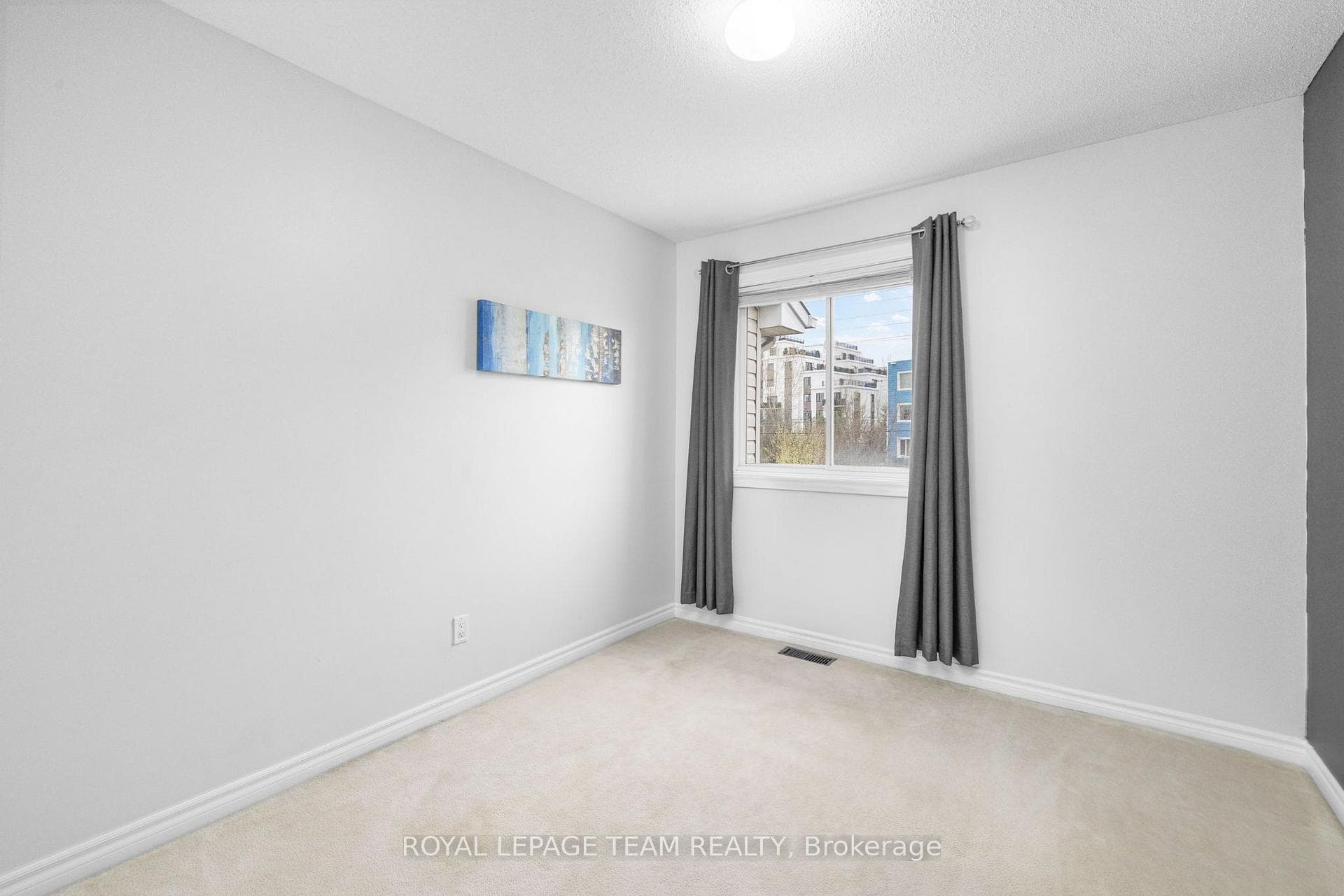 189 Gray Crescent photo 28