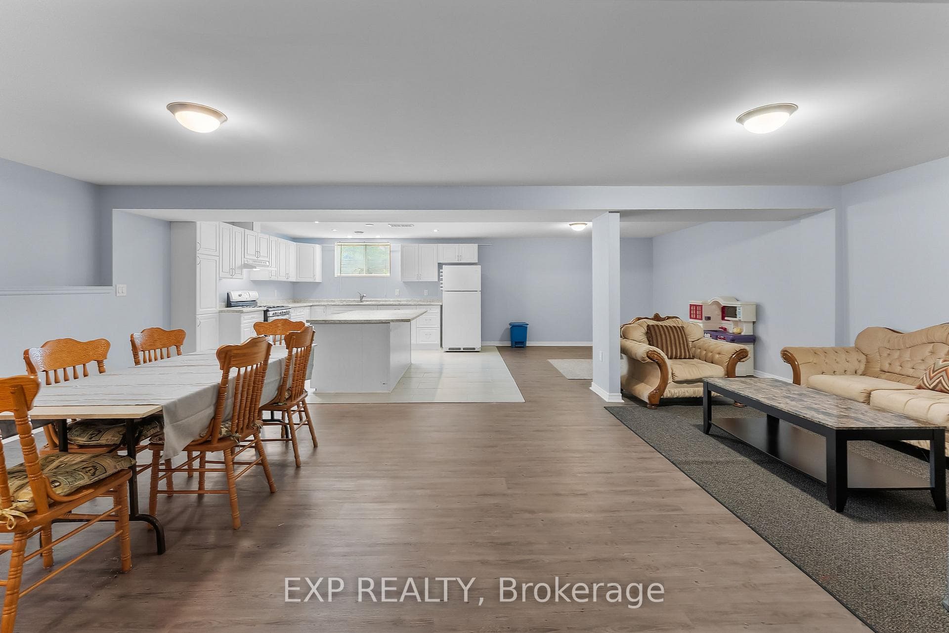 5490 Prince Edward Avenue Unit 4 photo 24