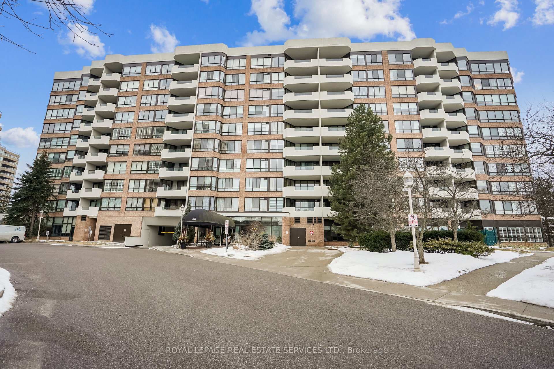 55 Austin Drive Unit 909 photo 20