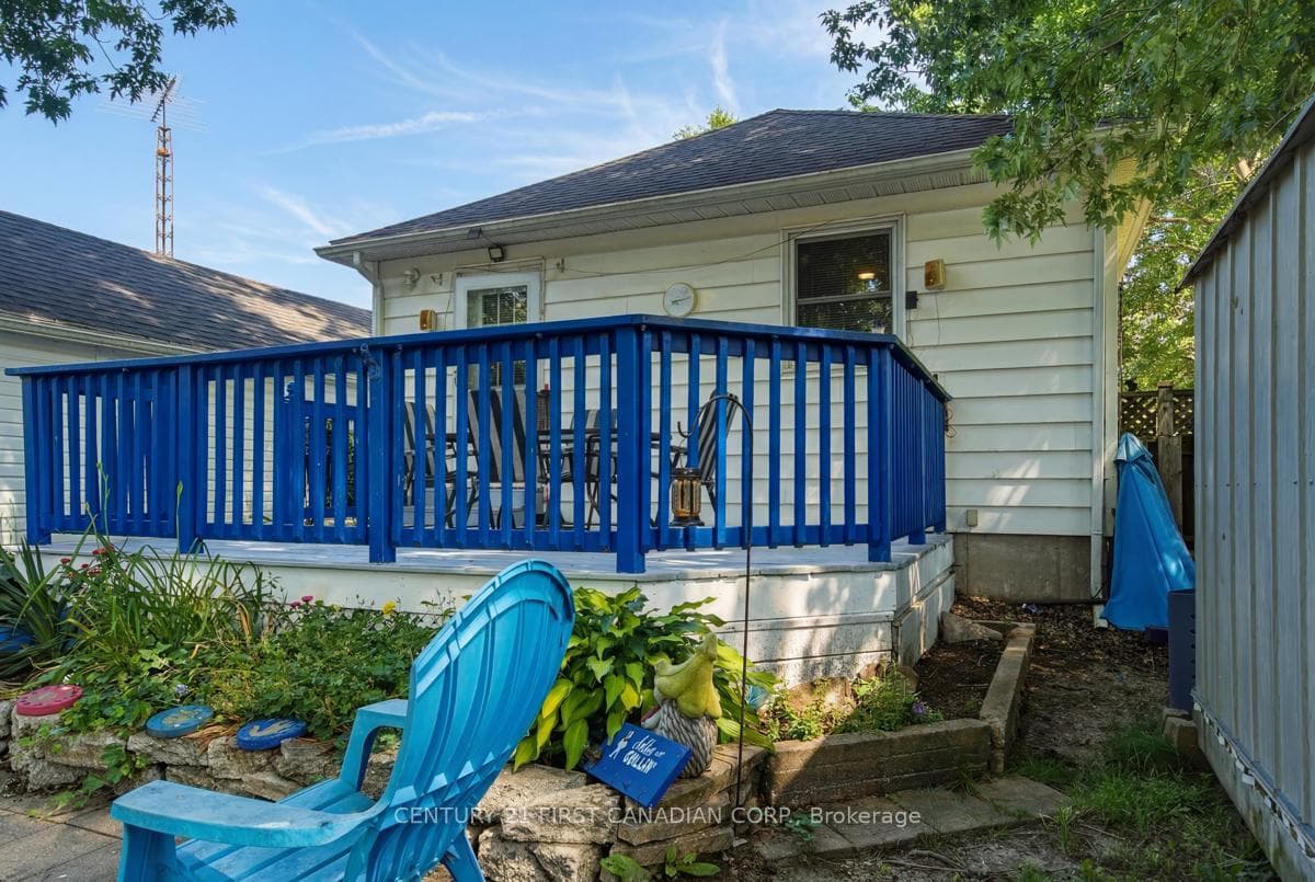 142 Frederic Street photo 38