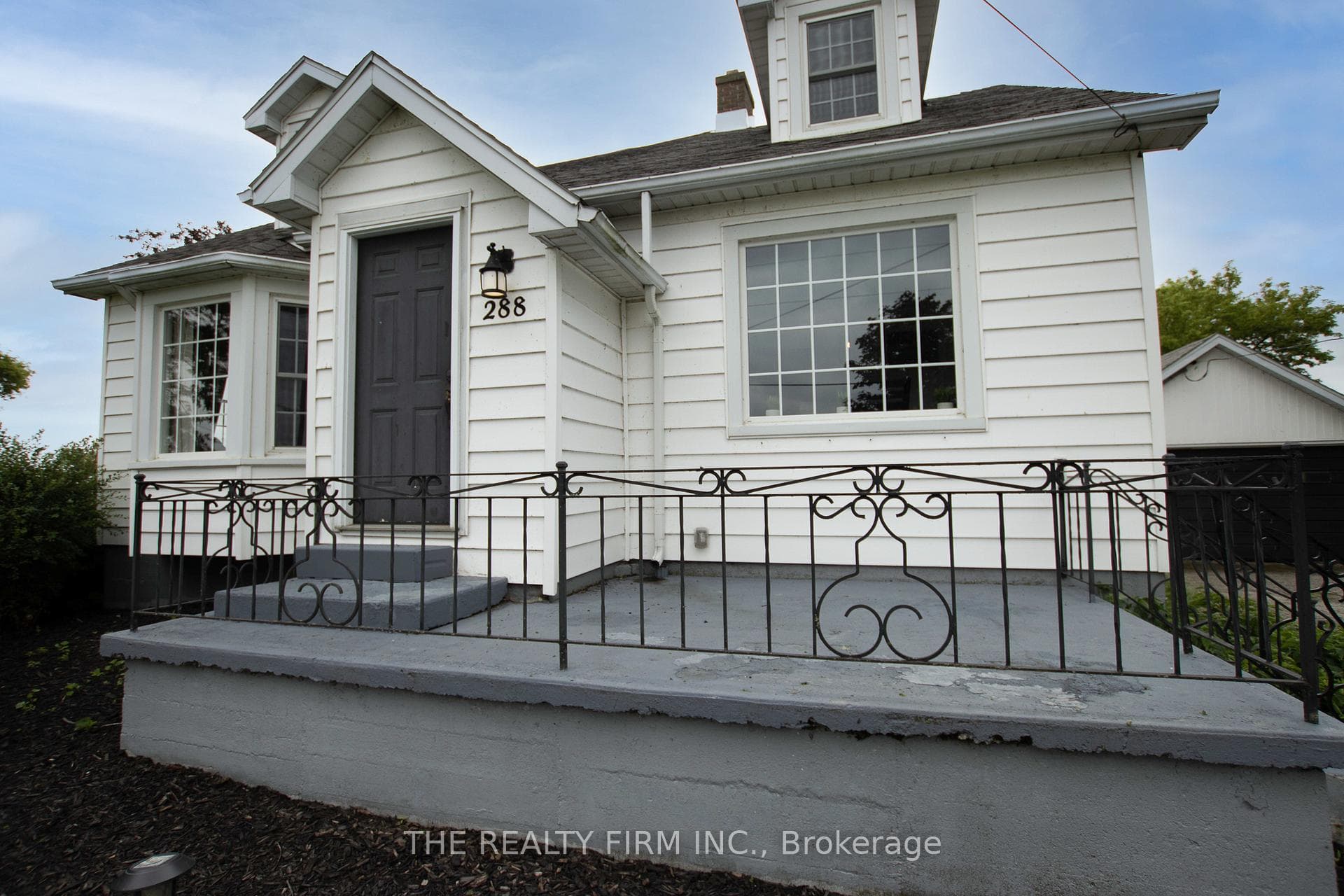 18378 Erie Shore Drive photo 4