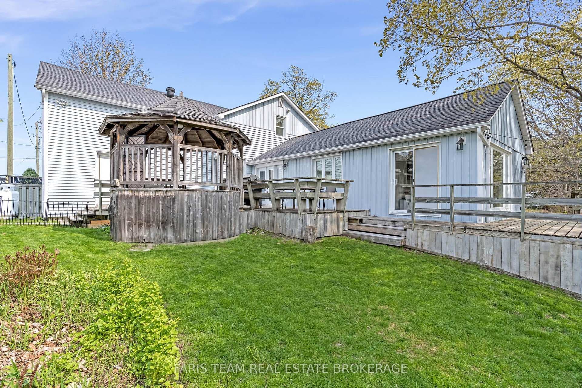 4047 Horseshoe Valley Road photo 30