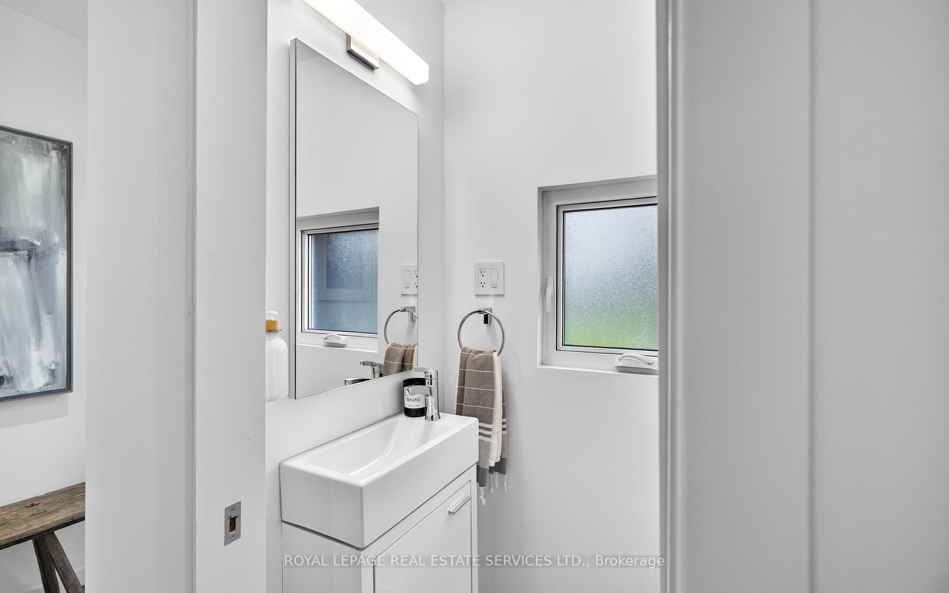 46 Logan Avenue photo 16