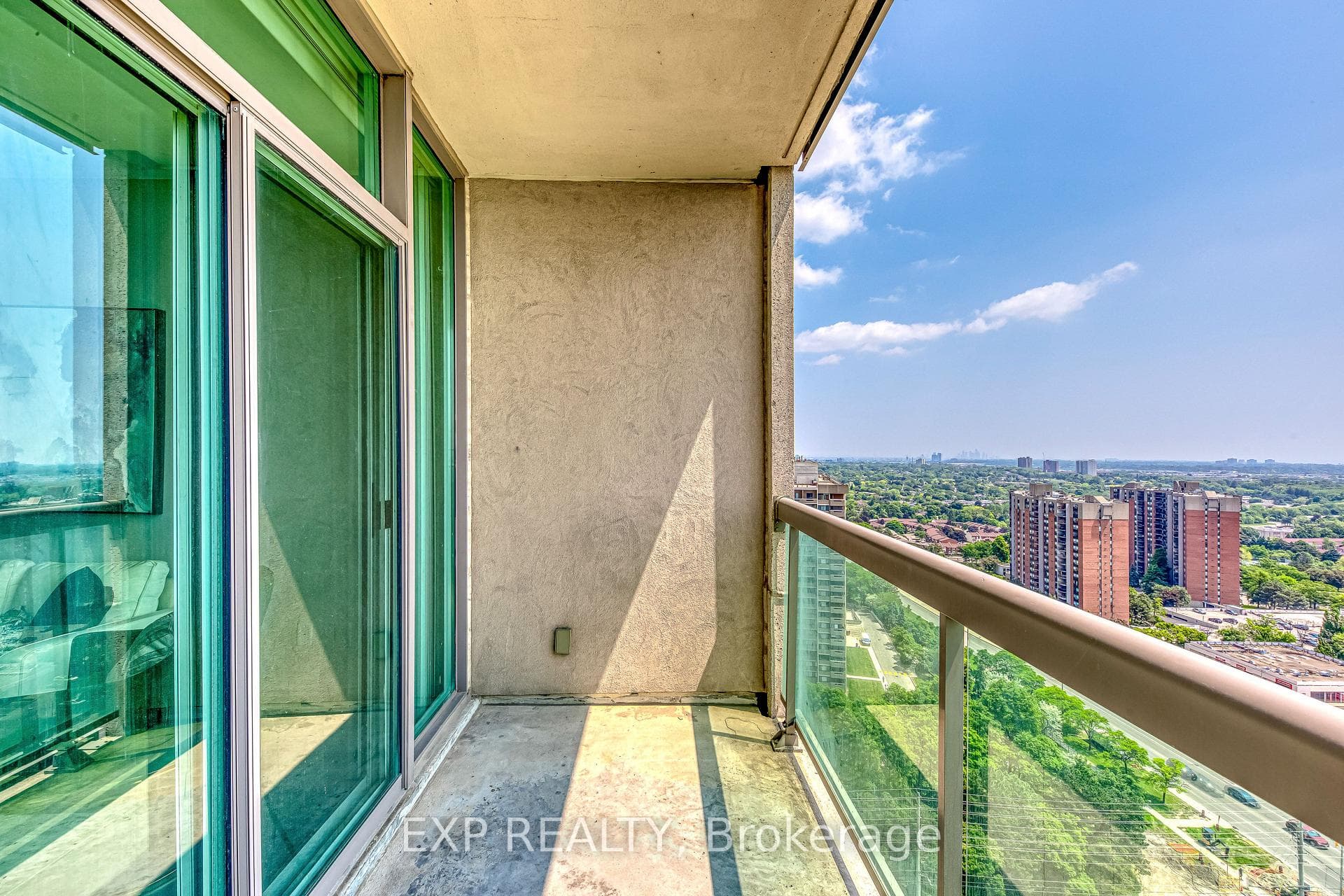 3504 Hurontario Street Unit 2303 photo 11