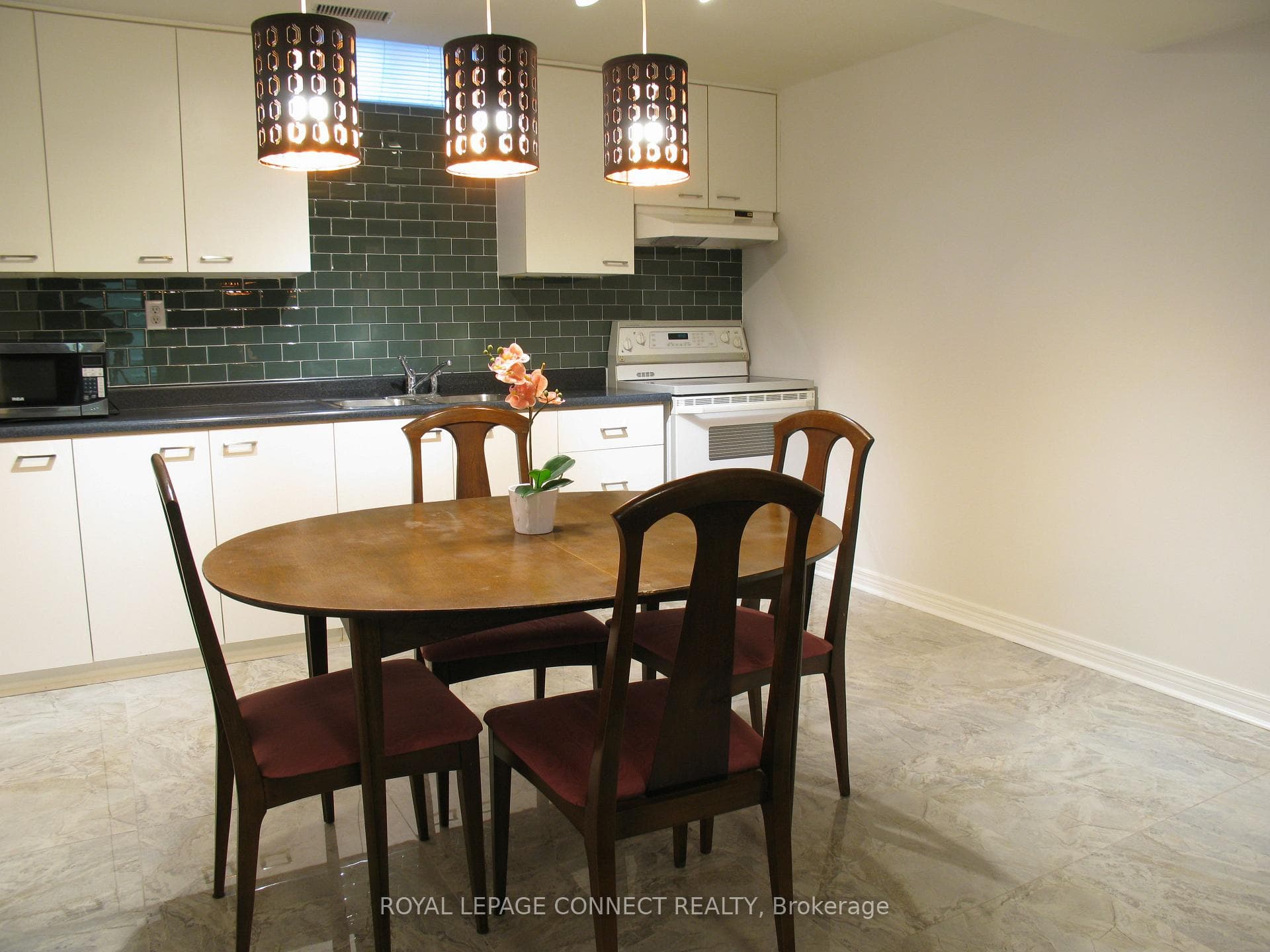 112 Sweetbriar Court Unit Bsmt 2B photo 6