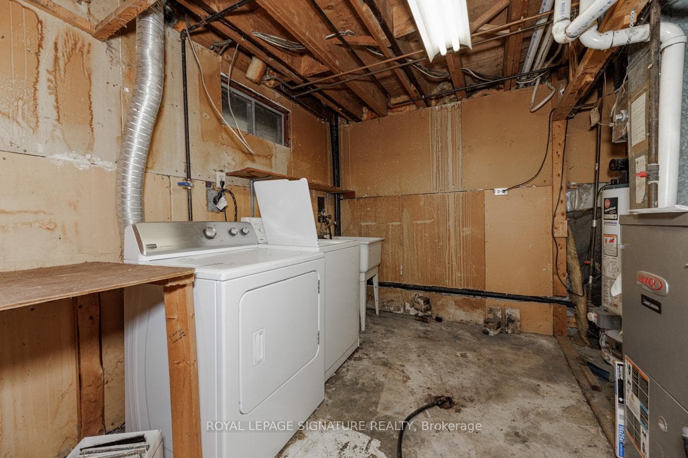 1796 Foleyet Crescent photo 37