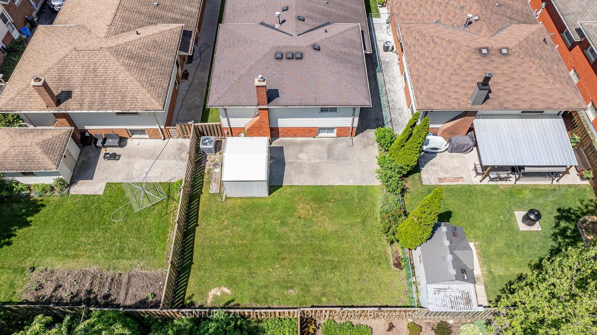 79 Roundhill Court photo 36